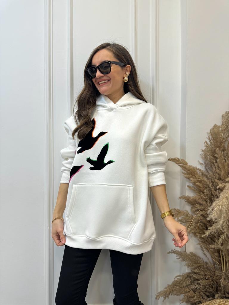 Beyaz Renkli Kuş Baskılı Kapüşonlu Cepli Sweatshirt 1011