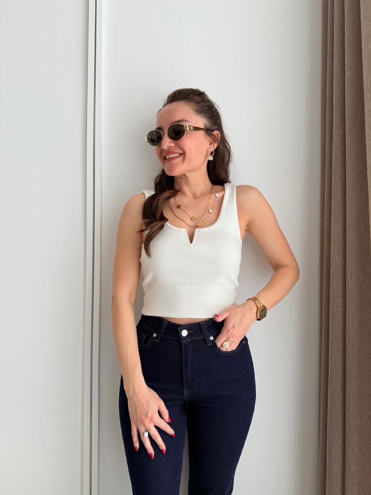 Beyaz V Dekolte Detaylı Fitilli Atlet 3796