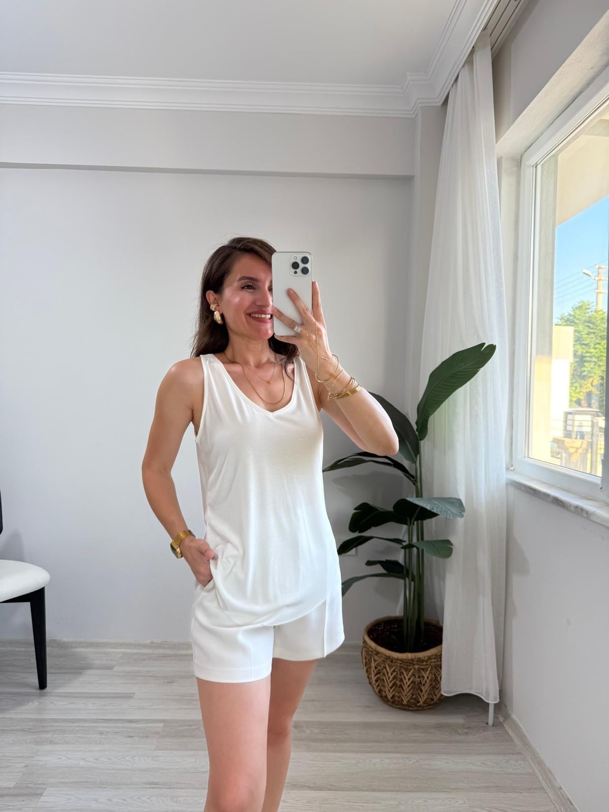 Beyaz V Yaka Kalın Askılı Modal Kumaş Atlet 30110