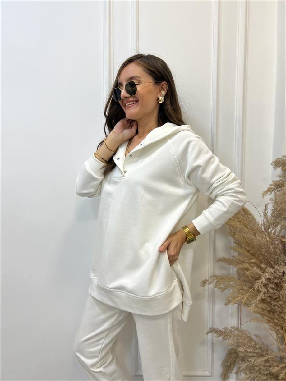 Beyaz Yandan Yırtmaçlı Çıtçıtlı Kapüşonlu Sweatshirt 5048