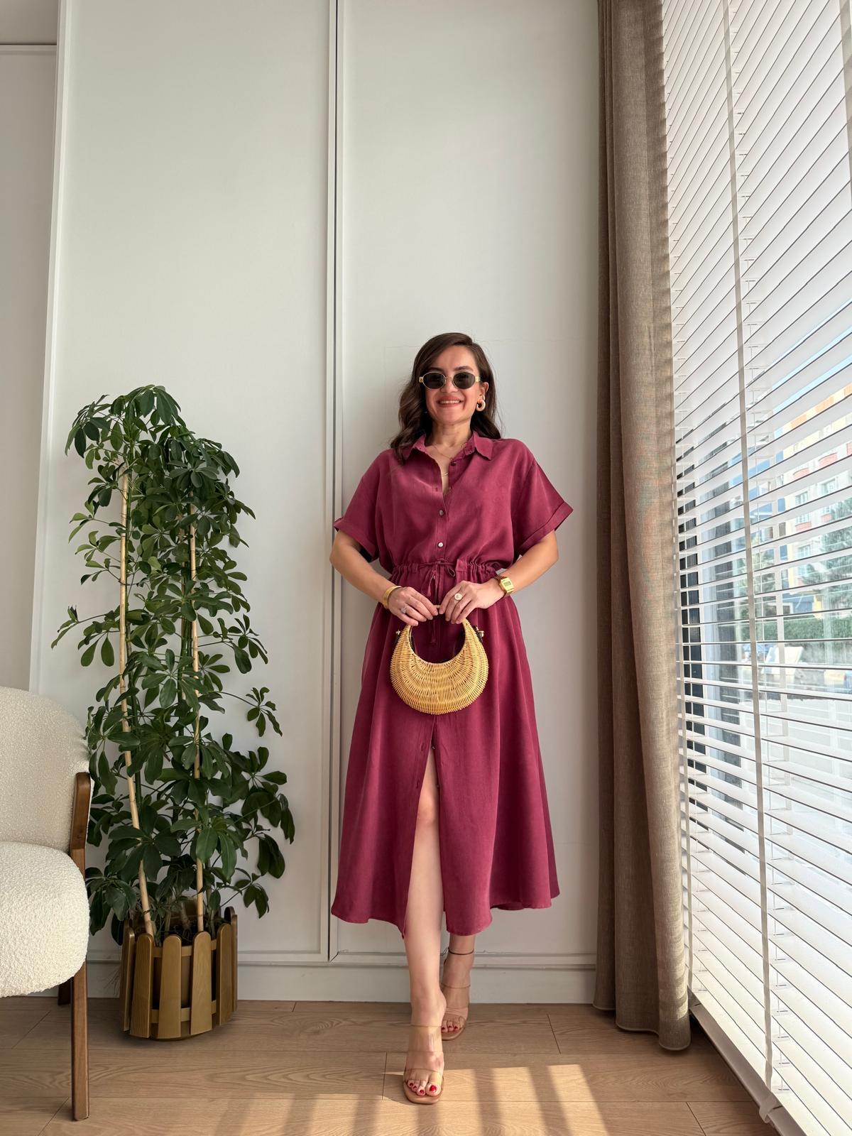 Bordo Bel Bağlama Detaylı Düğmeli Elbise 570