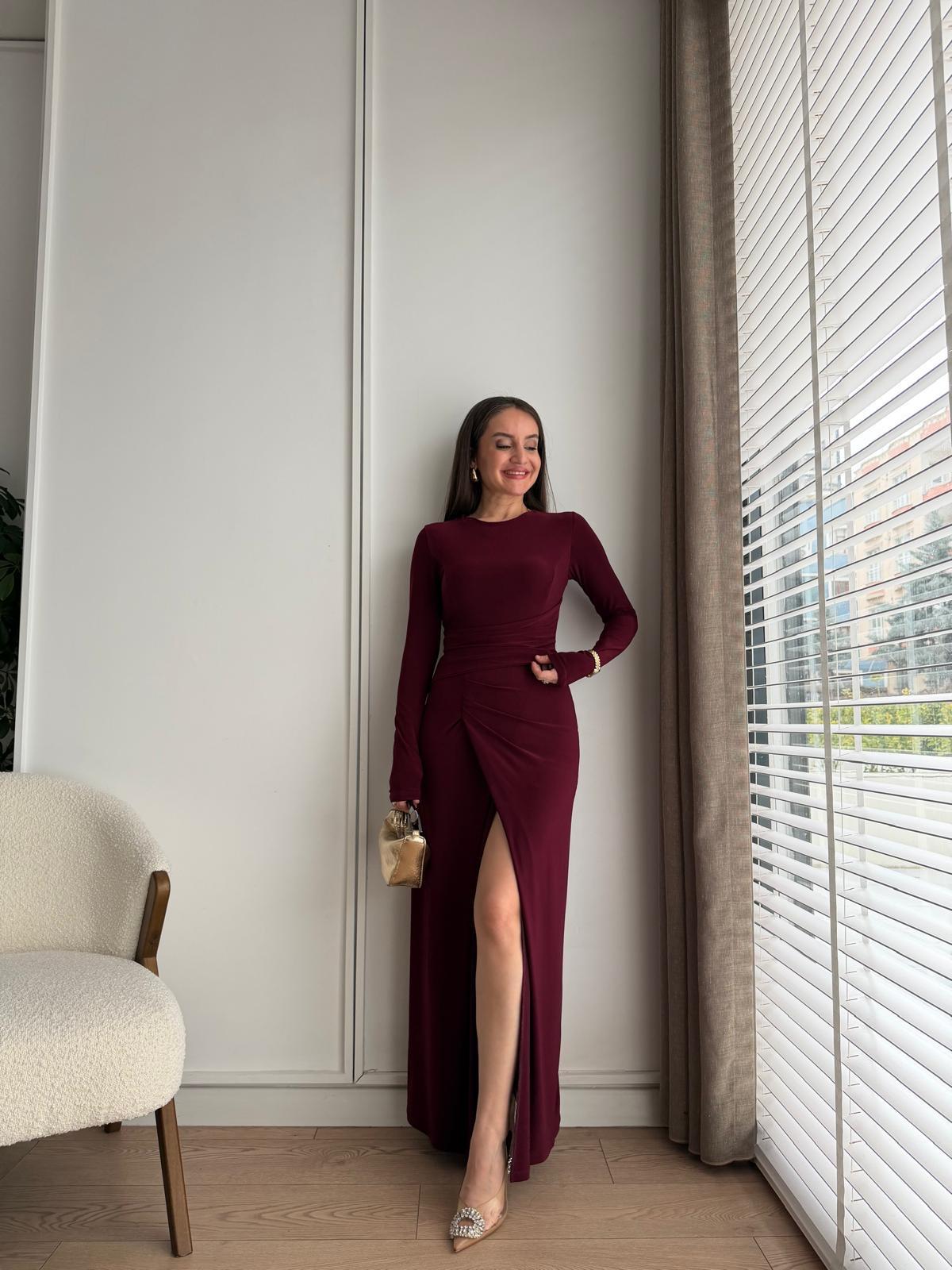 Bordo Bel Büzgü Detaylı Yırtmaçlı Elbise 2122