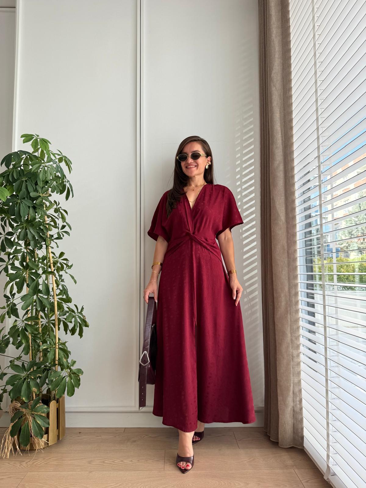 Bordo Düğüm Detaylı Desenli Jakar Elbise K251670