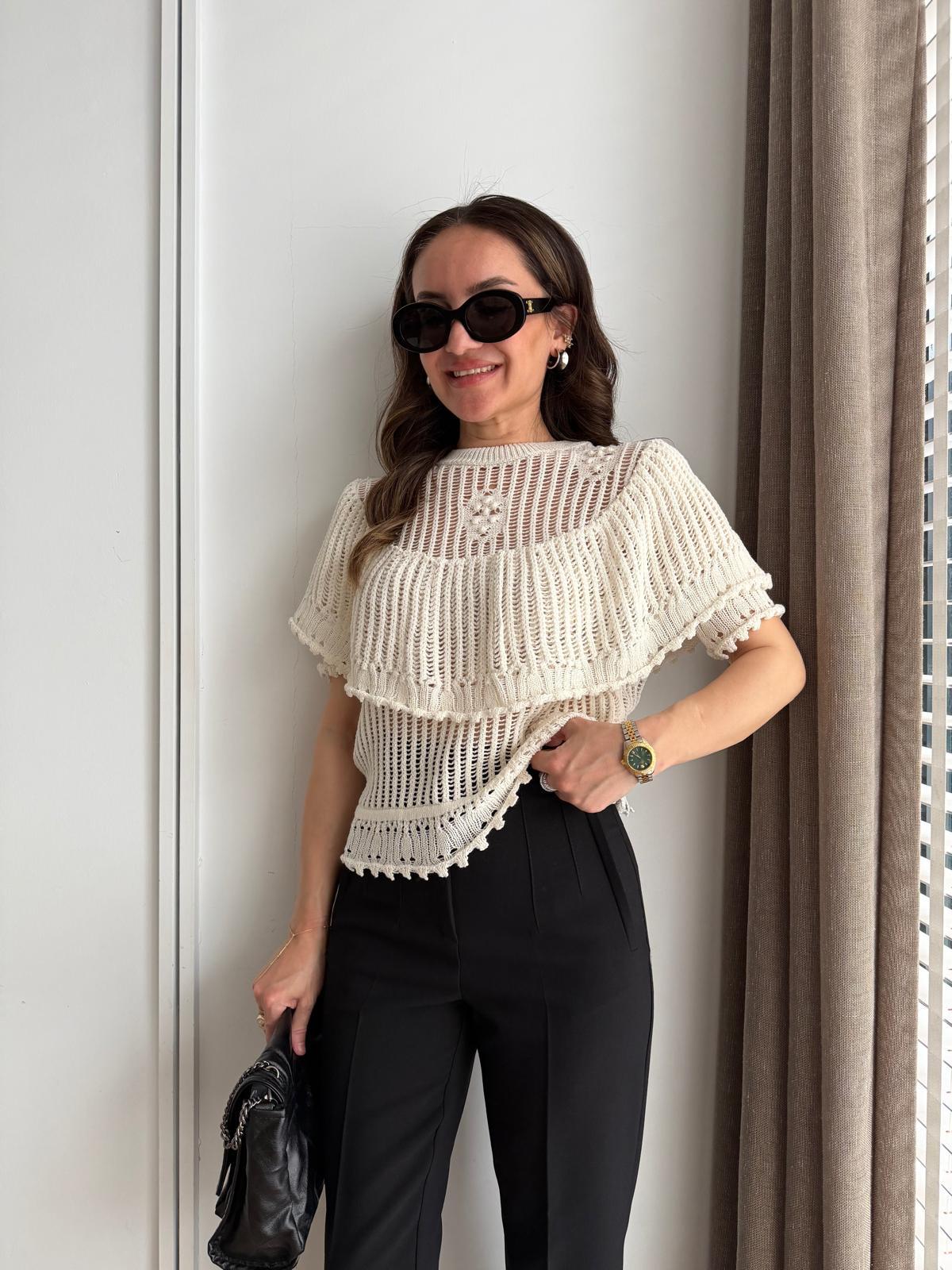 Ekru Ajurlu Fırfırlı Triko Bluz 4764