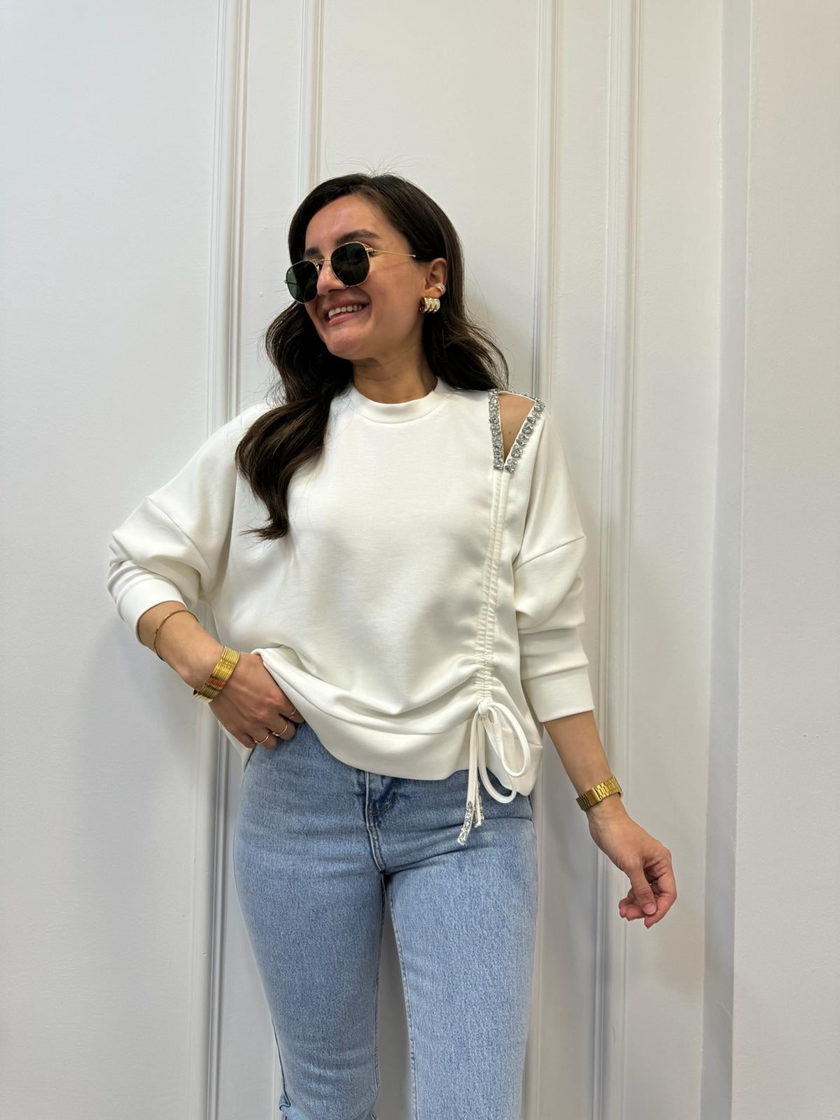 Ekru Bisiklet Yaka Omuz Taş Detaylı Büzgülü Tasarım Sweatshirt 2358