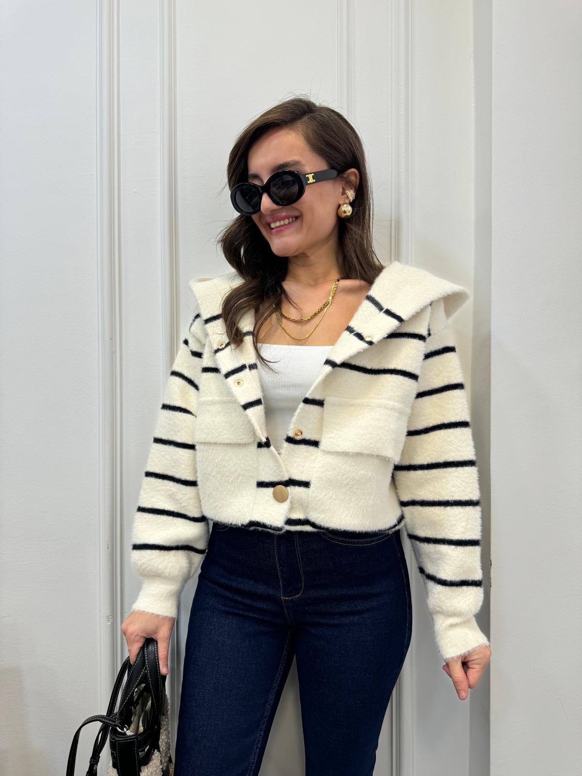 Ekru Çizgili Gold Düğmeli Yumoş Hırka 140201
