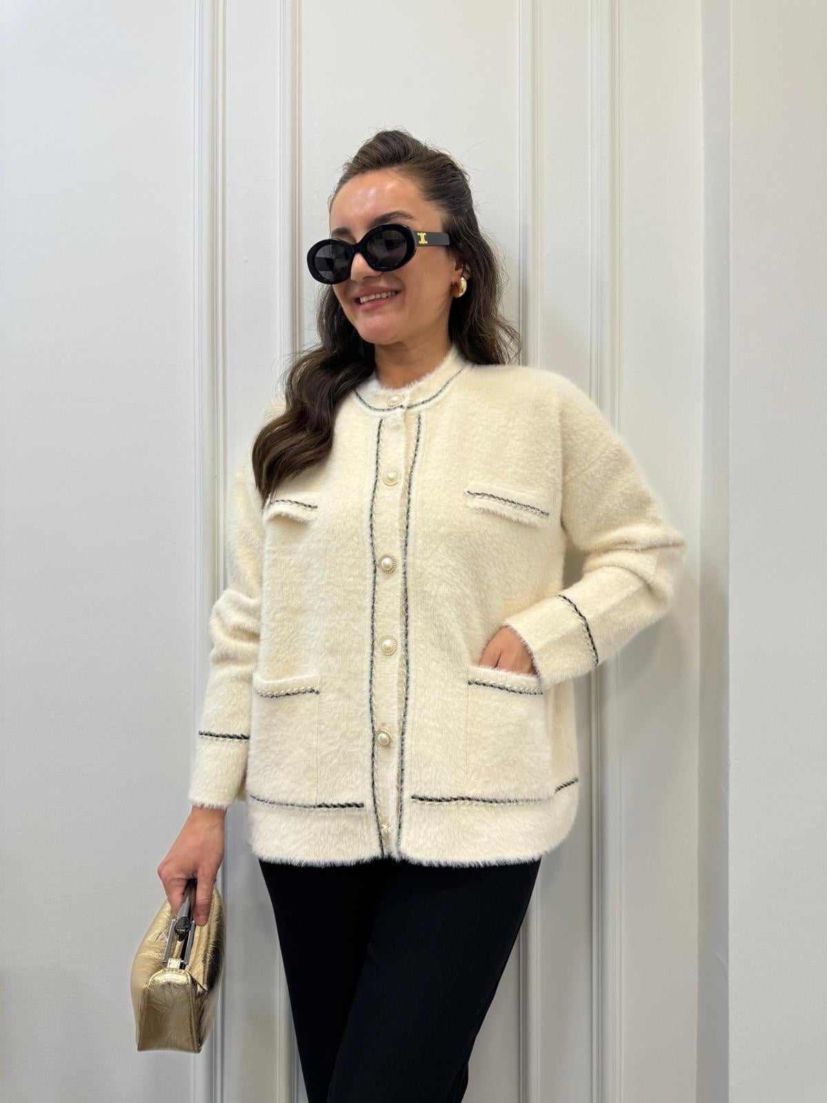 Ekru İnci Düğmeli Angora Hırka 0377