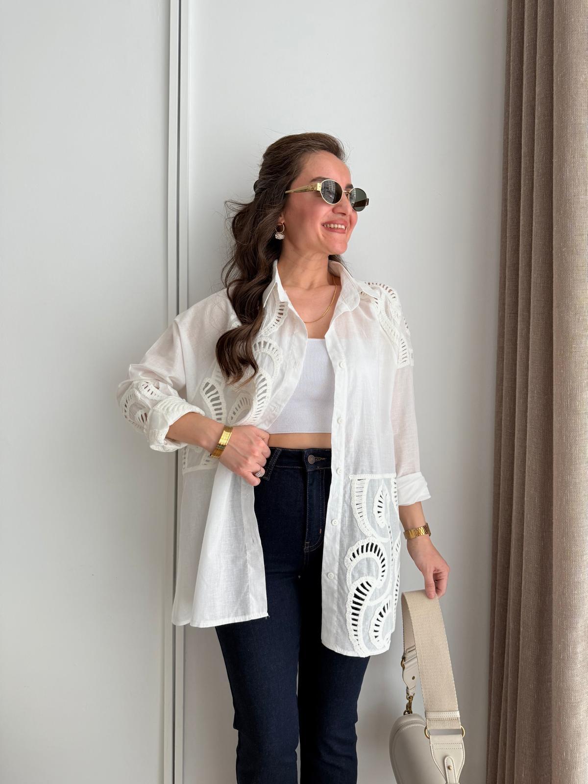 Ekru Nakış İşlemeli Tasarım Gömlek L027