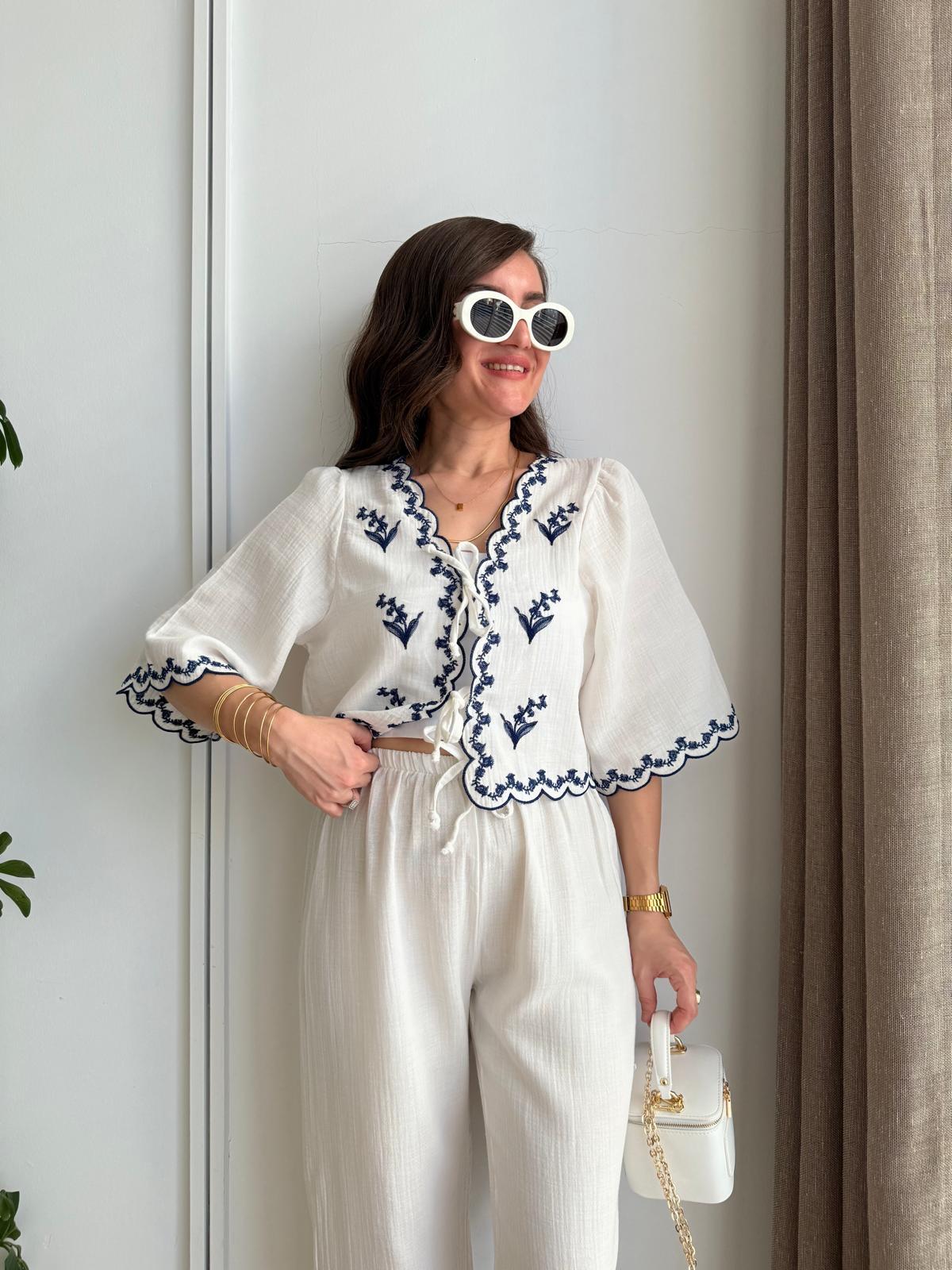 Ekru Önü Bağlamalı Nakış İşlemeli Müslin Yelek 4985