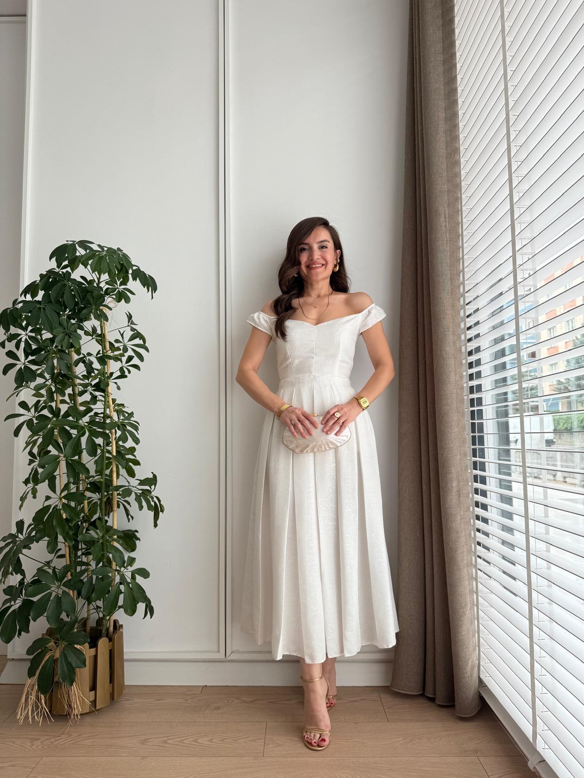 Ekru Pileli Jakar Desen Elbise 8679