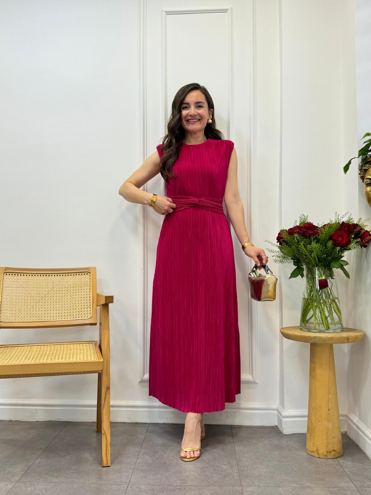 Fuşya Akordiyon Kumaş Omuz Vatkalı Beli Düğüm Detaylı Elbise 3448