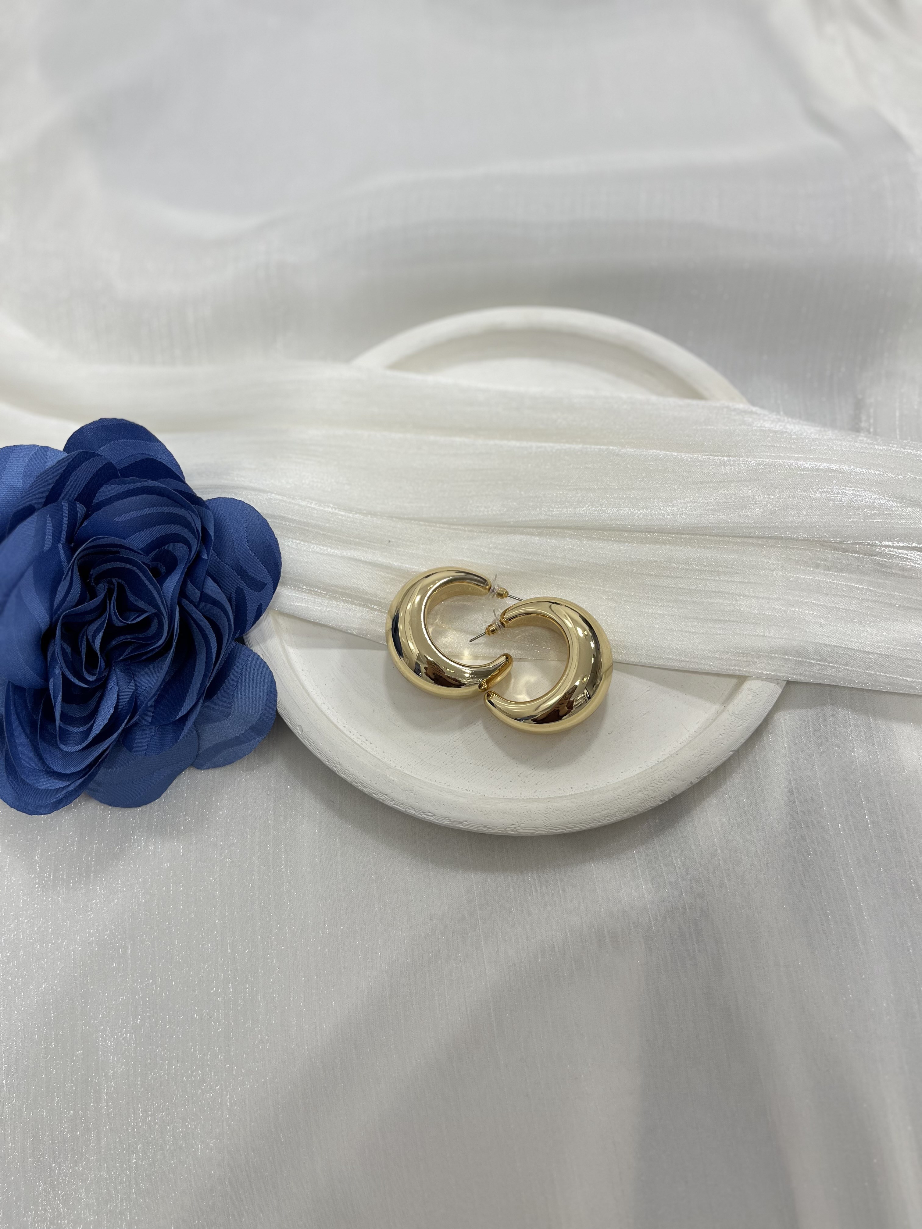 Gold Yarım Hilal Detaylı Küpe KP49