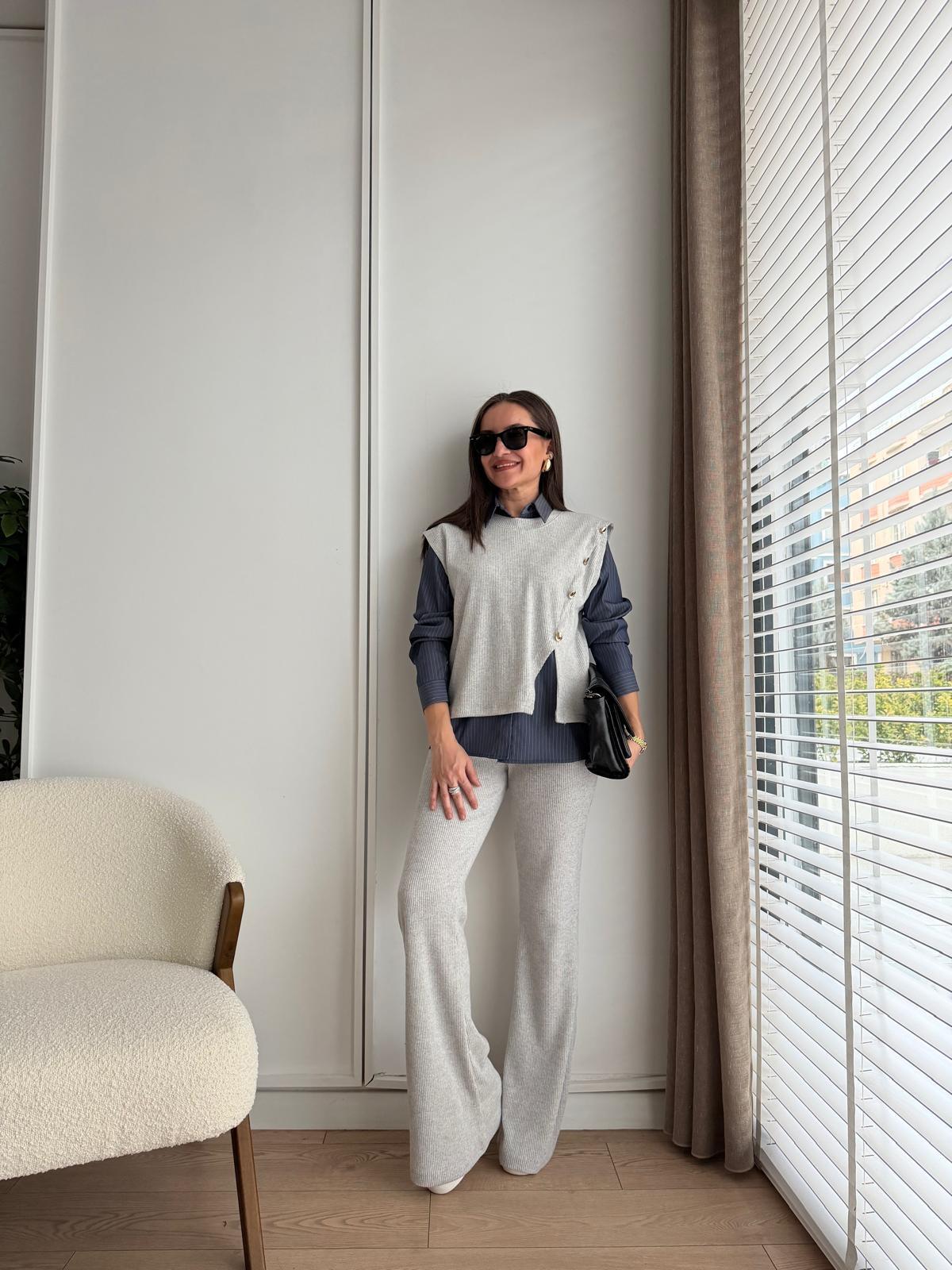 Gri Düğme Detaylı Yumoş Üçlü Takım 36602