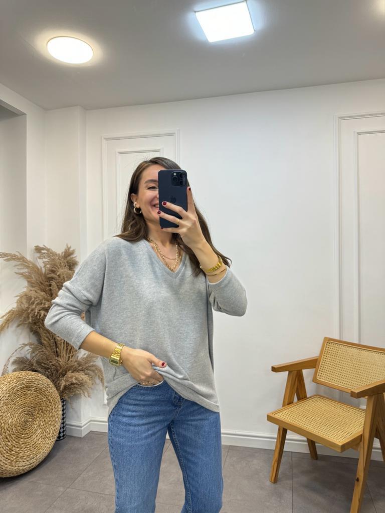 Gri V Yaka Yumoş Triko Bluz 7590