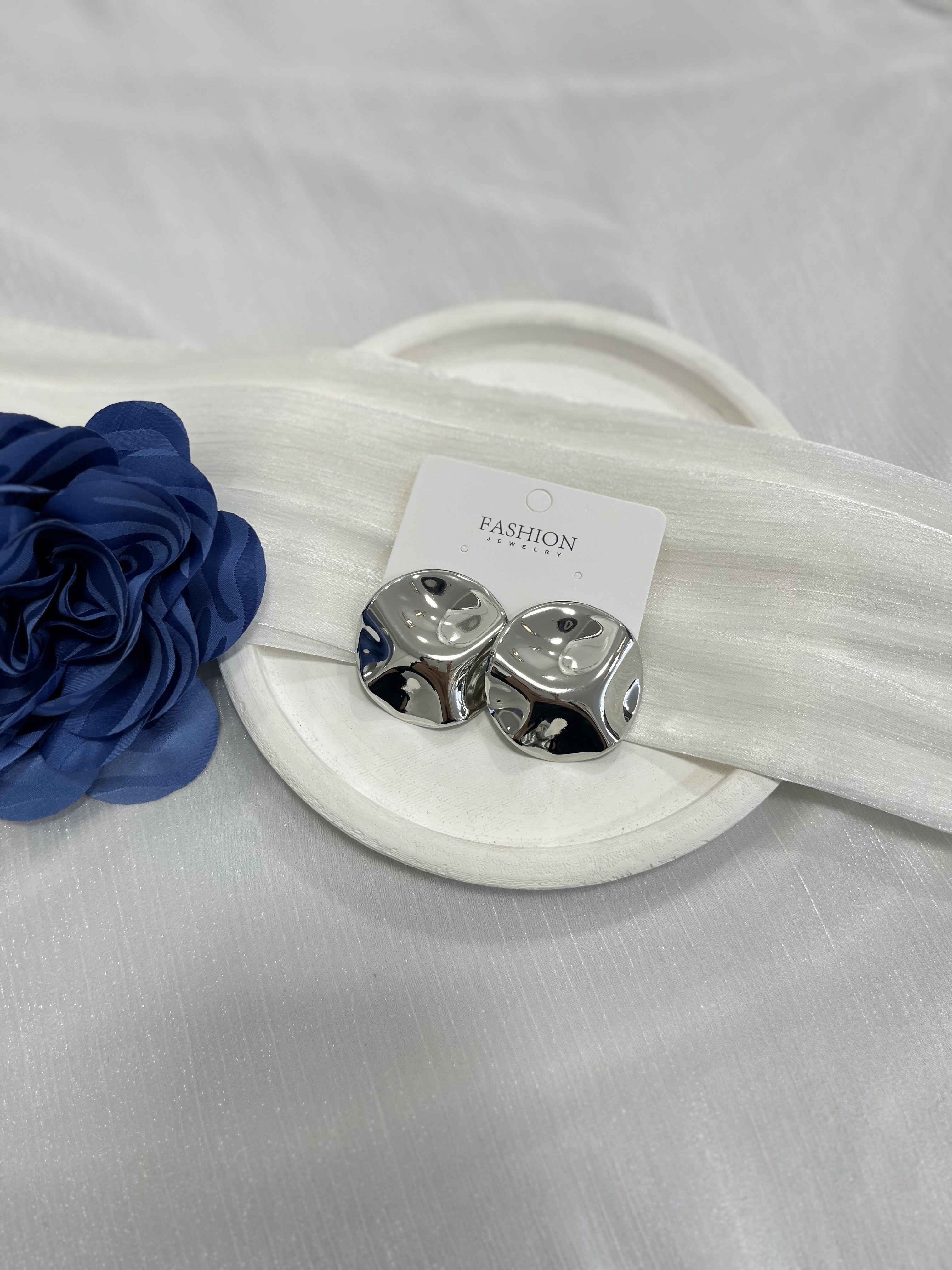 Gümüş Dalgalı Yuvarlak Küpe KP06