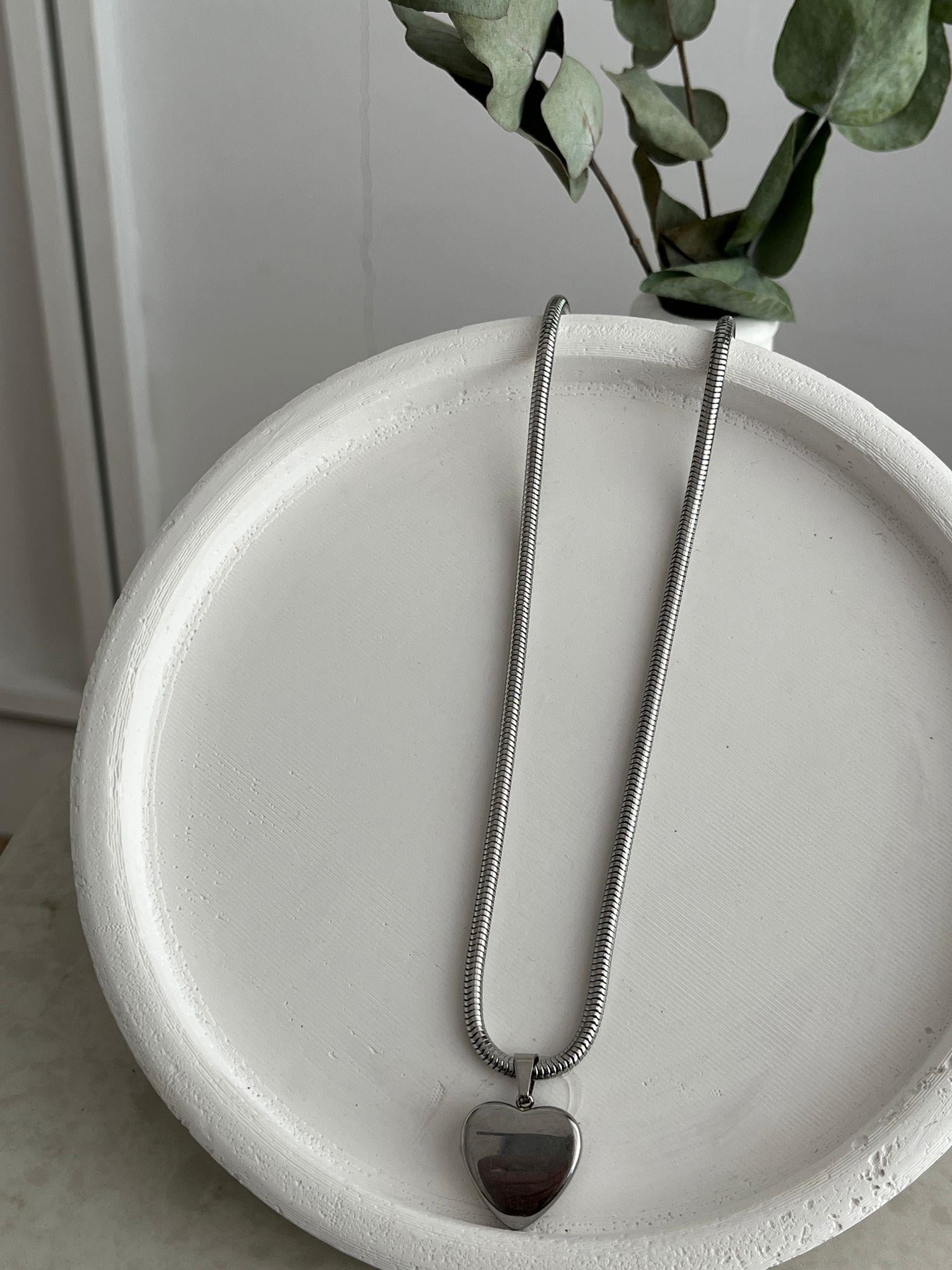 Gümüş Kalp Detaylı Kolye ST20