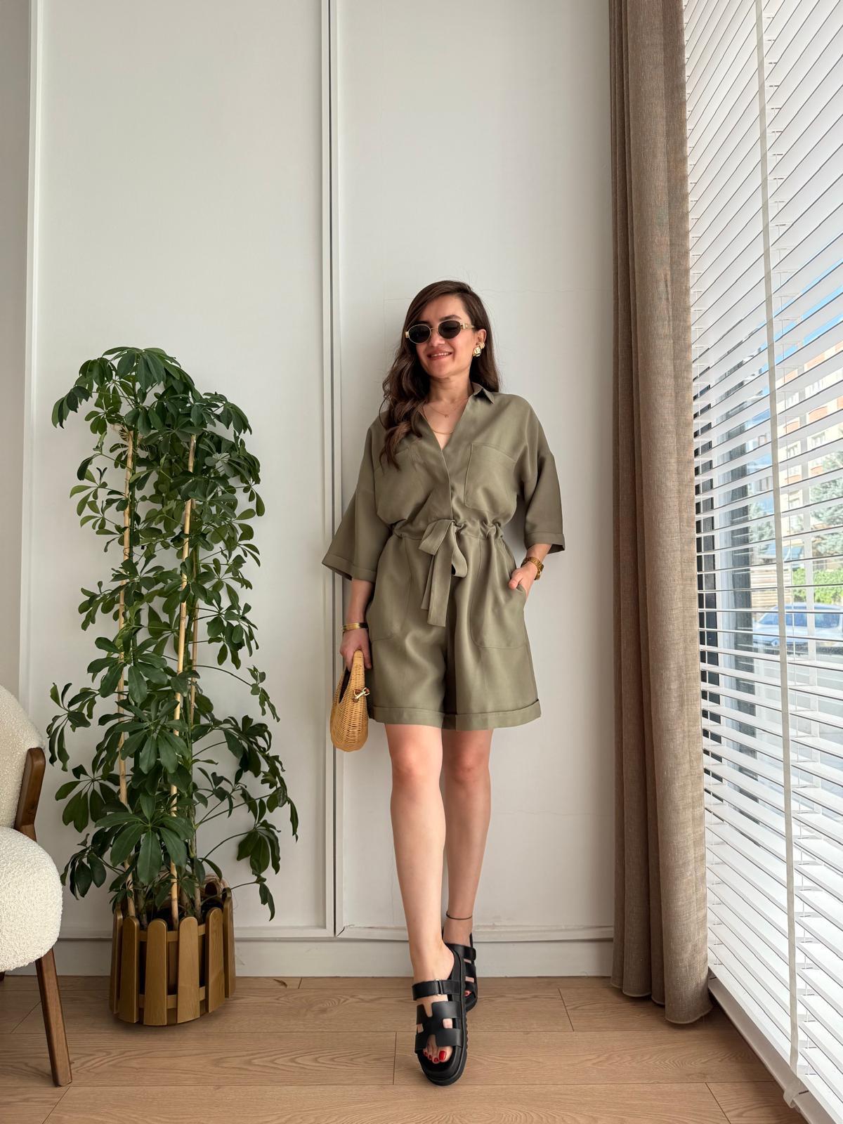 Haki Bel Bağlamalı Cepli Tensel Şort Tulum 057