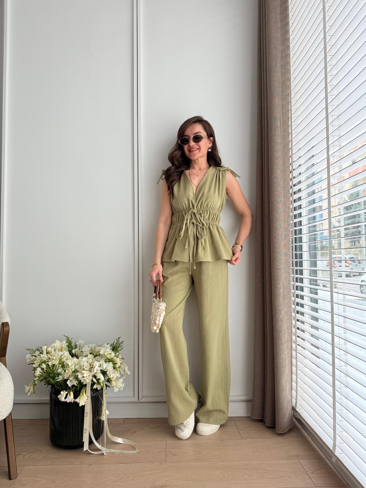 Haki Omuz Bel Bağlama Detaylı Bluz Pantolon Takım 8612