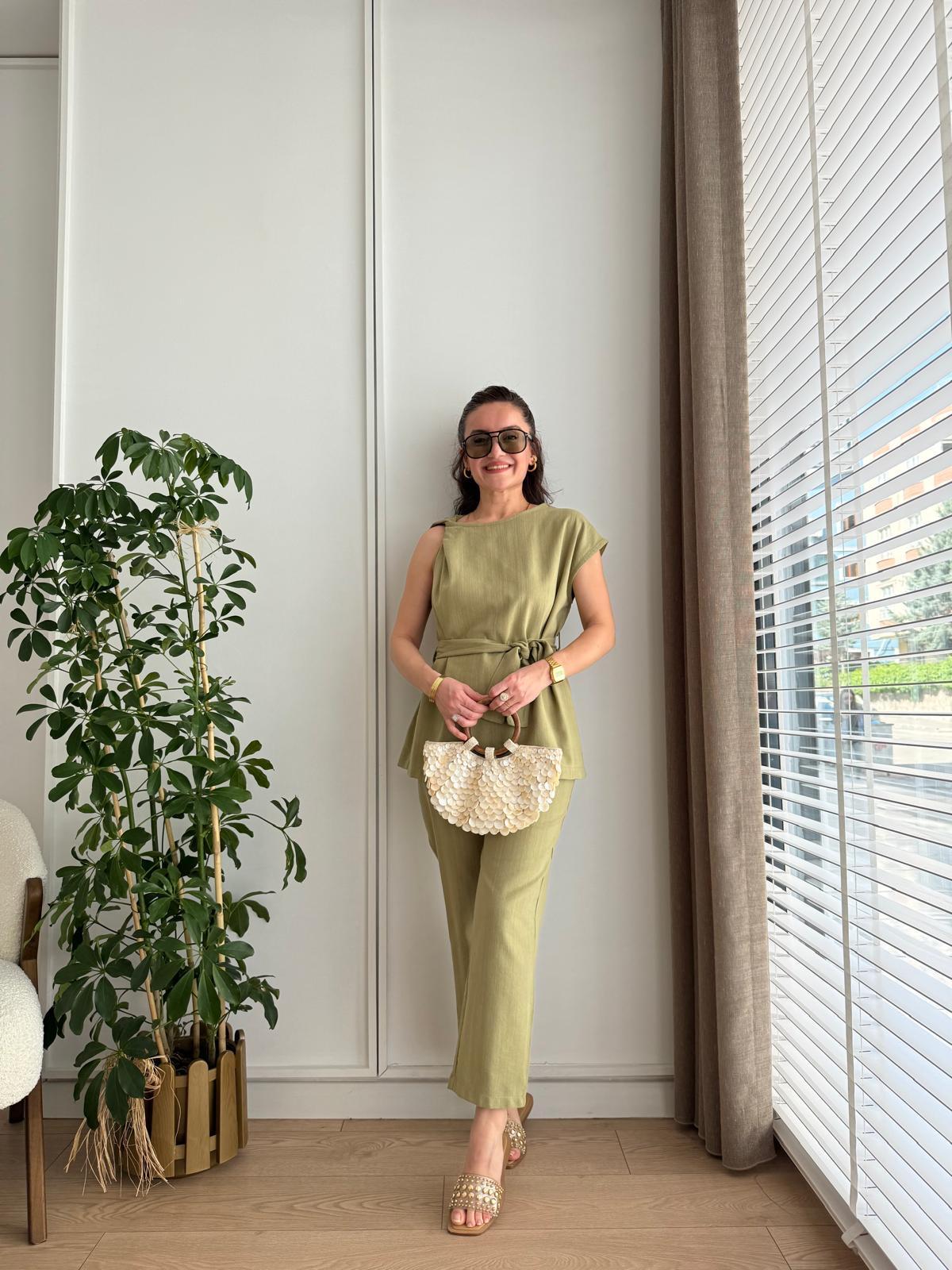 Haki Omuz Detaylı Bluz Pantolon Takım 8644
