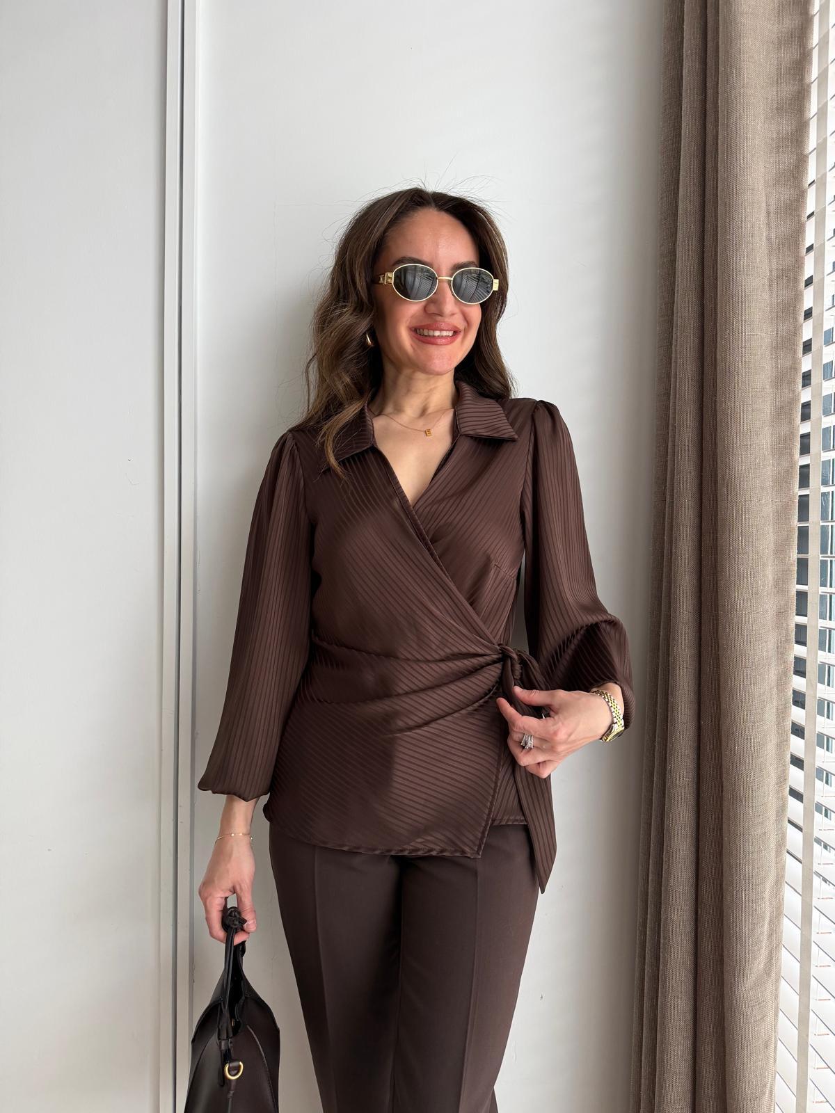 Kahve rengi Bağlama Detaylı Bluz 1331
