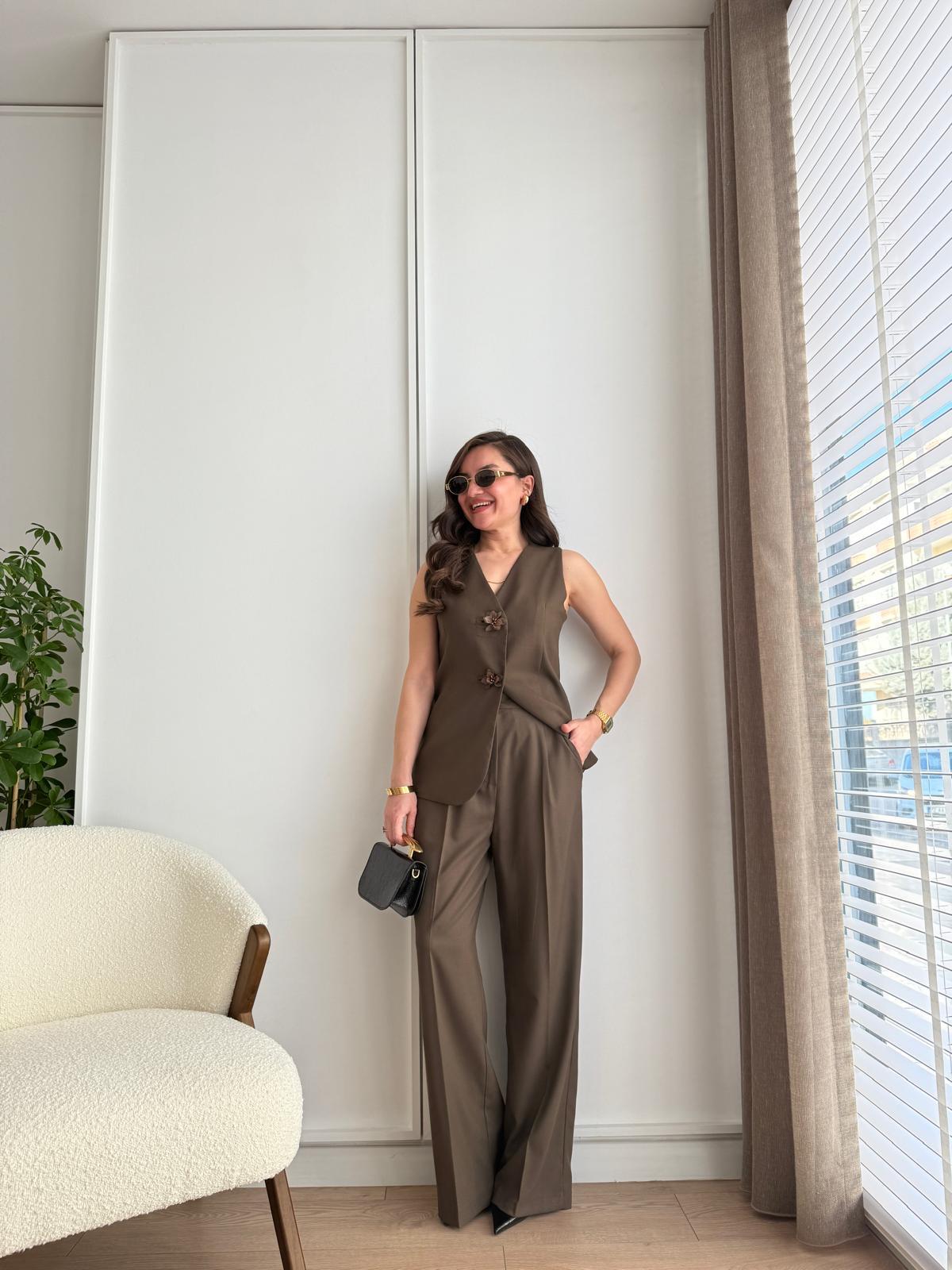 Kahve rengi Bronş Düğmeli Tasarım Yelek Pantolon Takım 8544