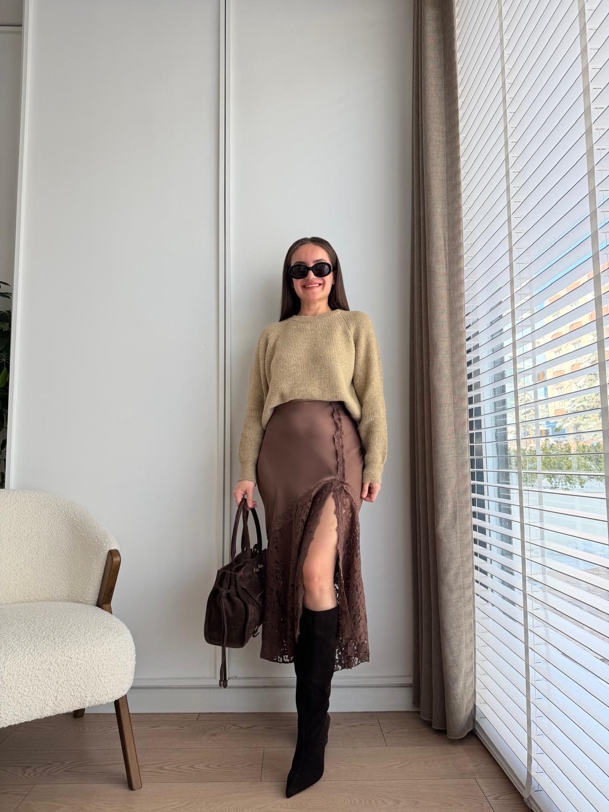Kahve rengi Dantel Detaylı Yırtmaçlı Saten Etek 37206