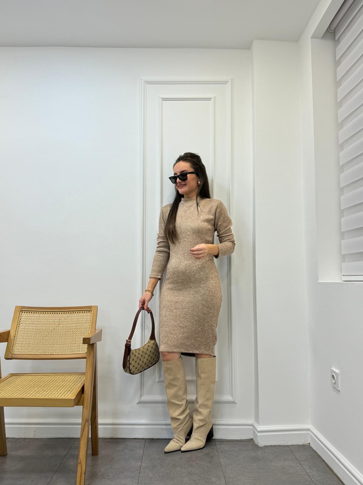 Kahve rengi Dik Yaka Uzun Kol Triko Elbise 29339