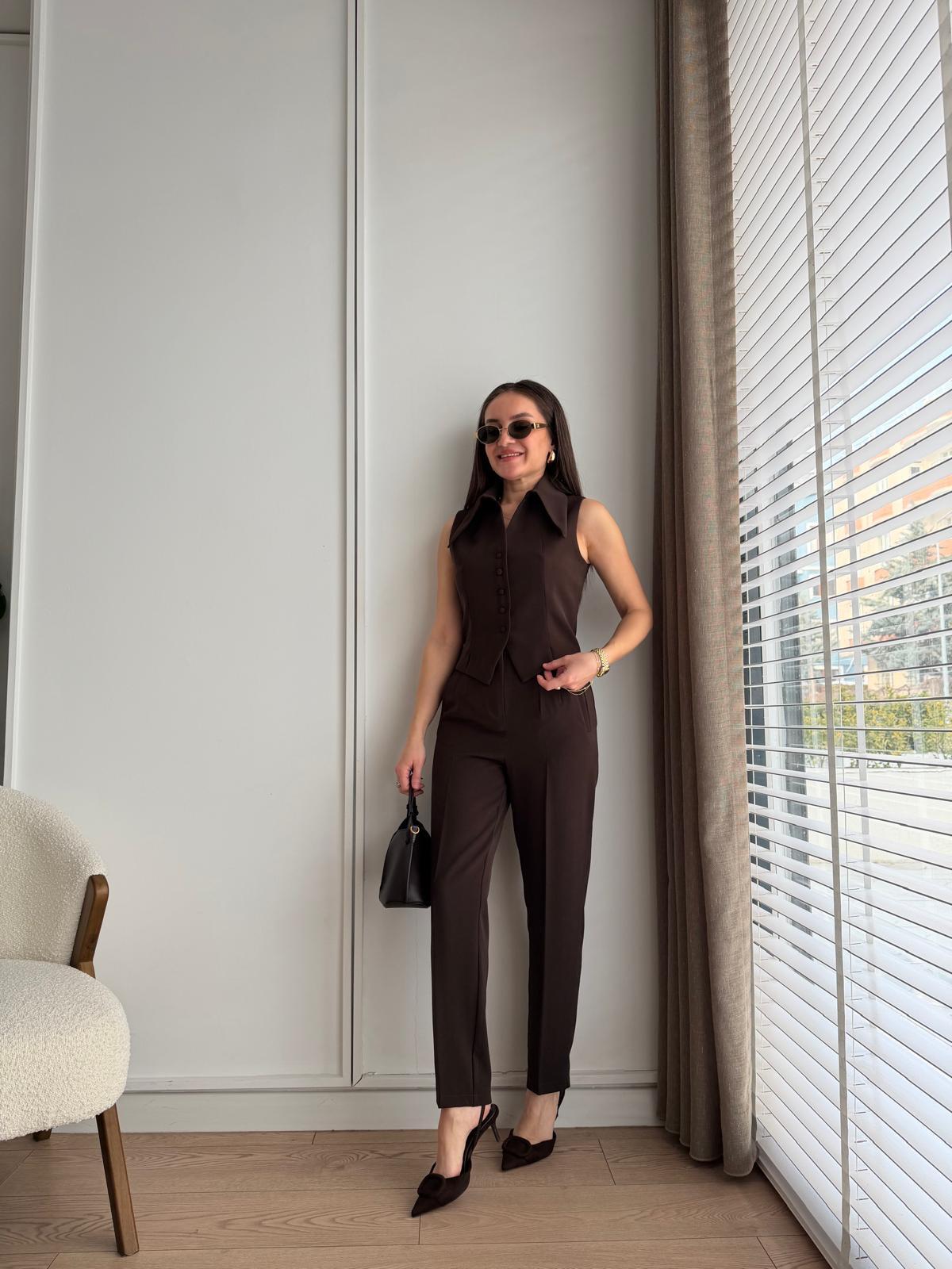 Kahve rengi Geniş Yaka Düğmeli Yelek Pantolon Takım 8895