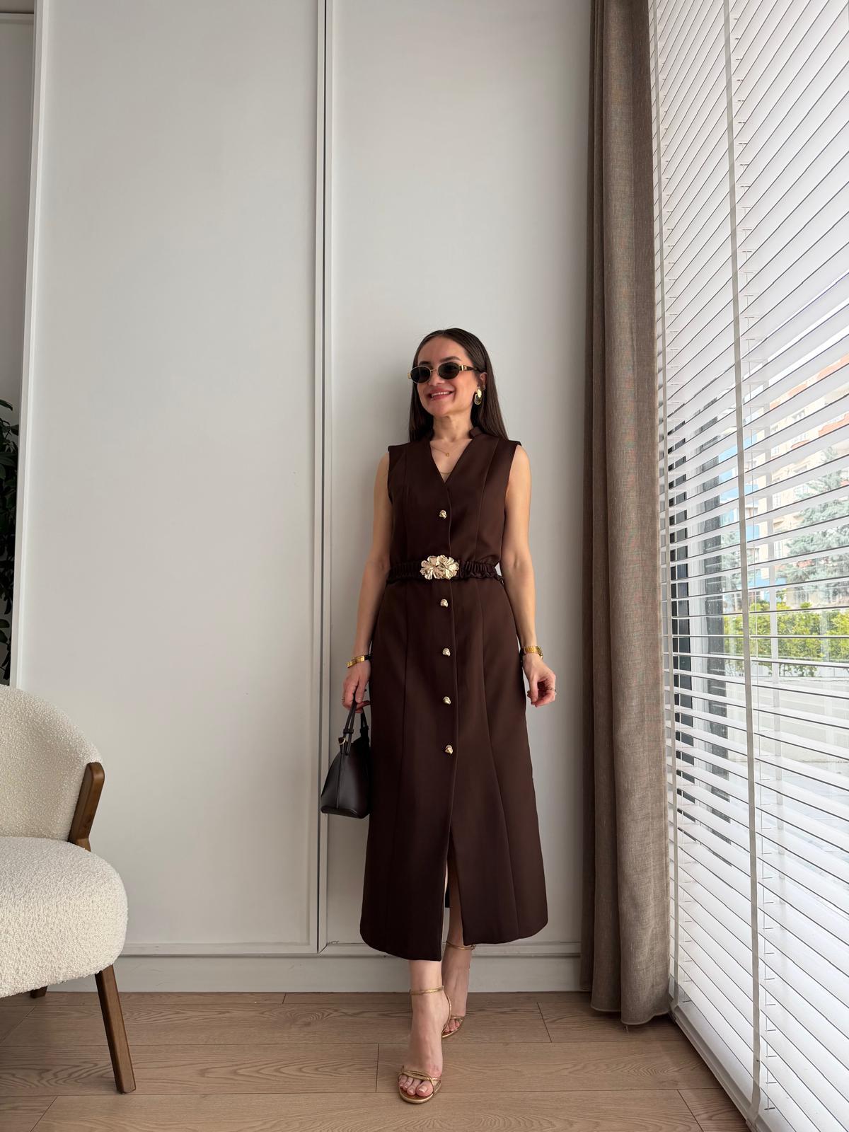 Kahve rengi Gold Düğme Detaylı Kemerli Elbise 8381