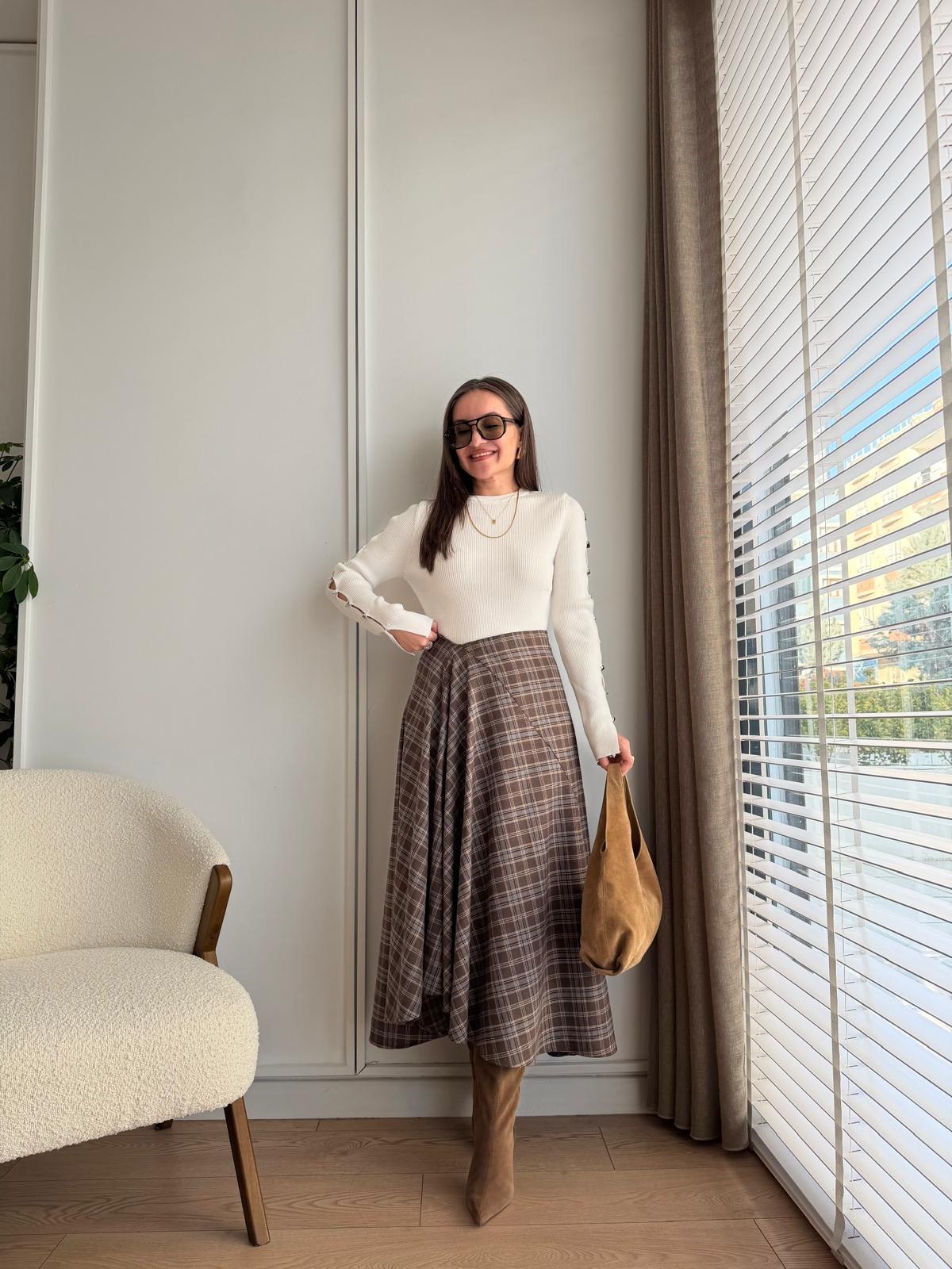 Kahve rengi İnce Pile Detaylı Ekoseli Midi Boy Etek 0377