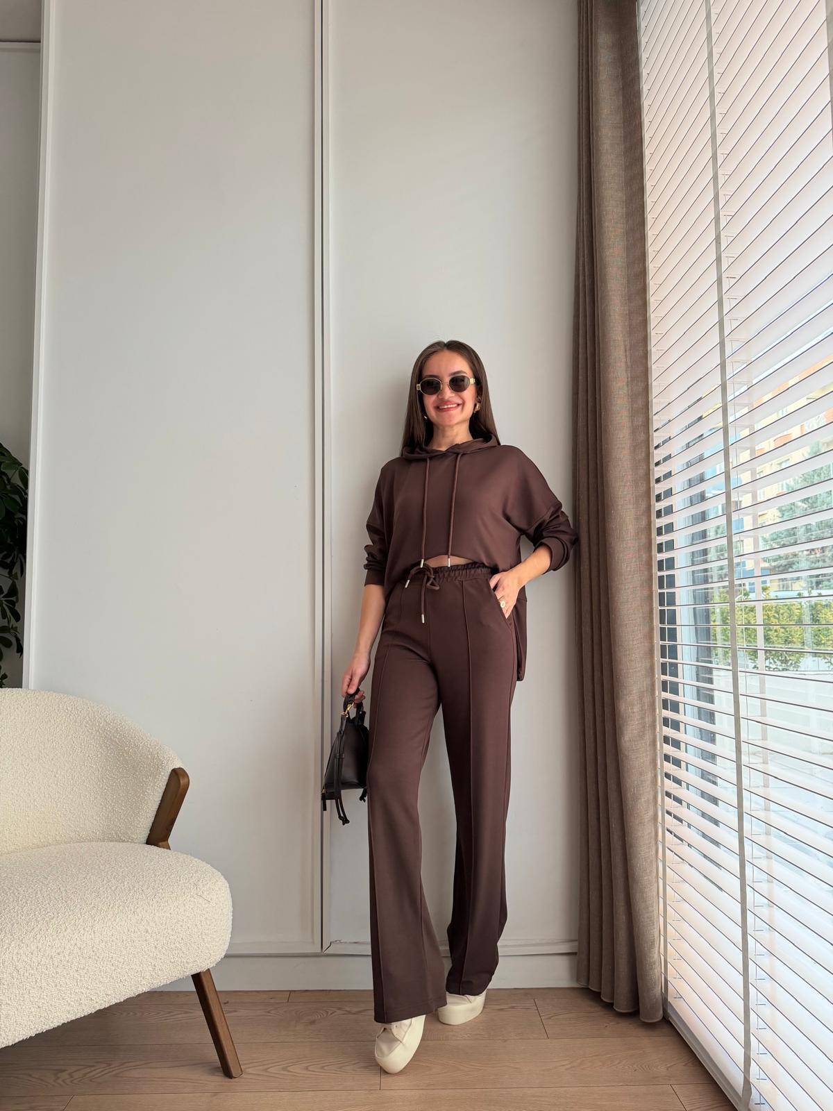 Kahve rengi Kapüşonlu Yanları Yırtmaçlı Modal Takım 2130