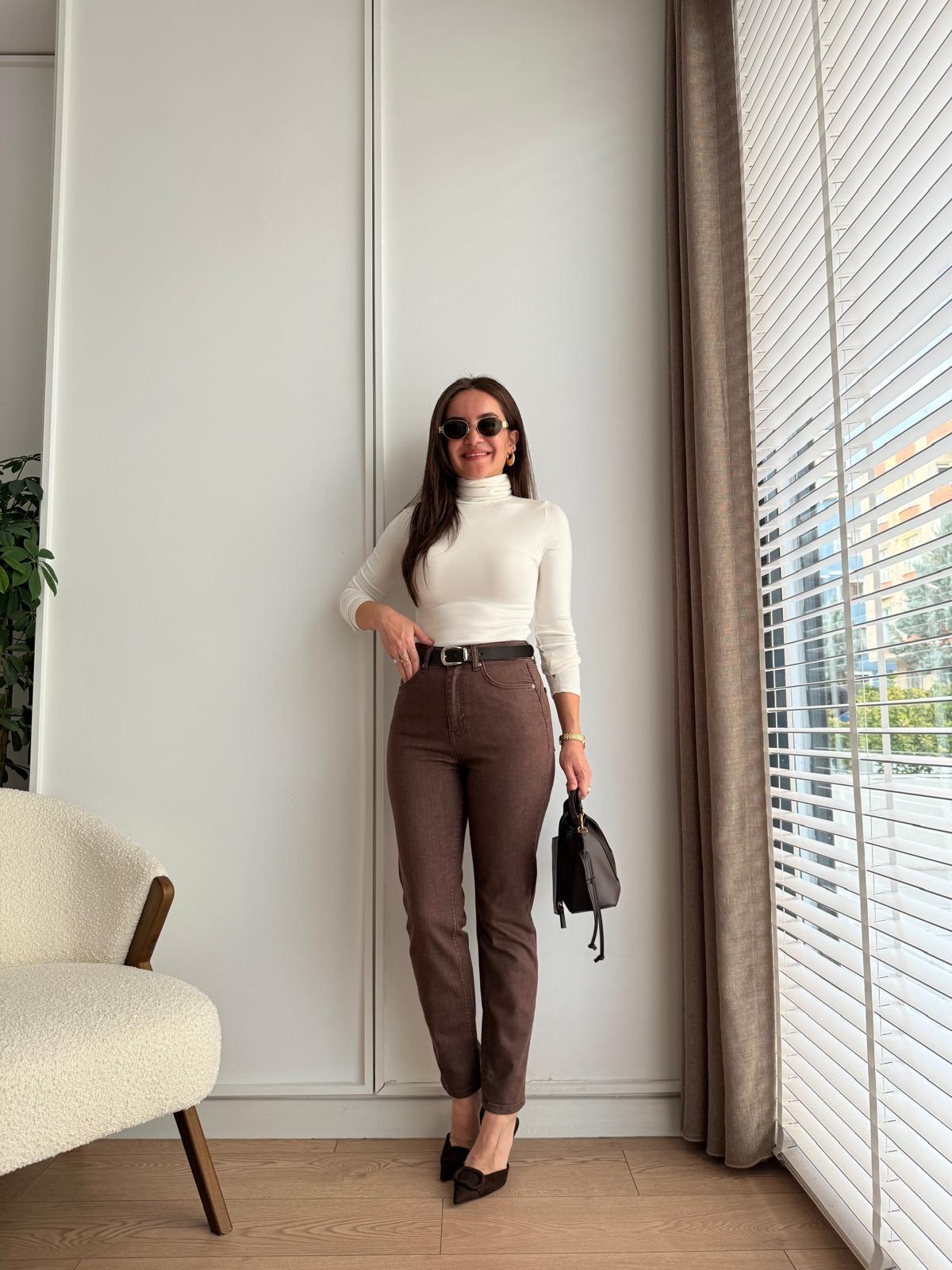 Kahve rengi Kemerli Mom Jean D891