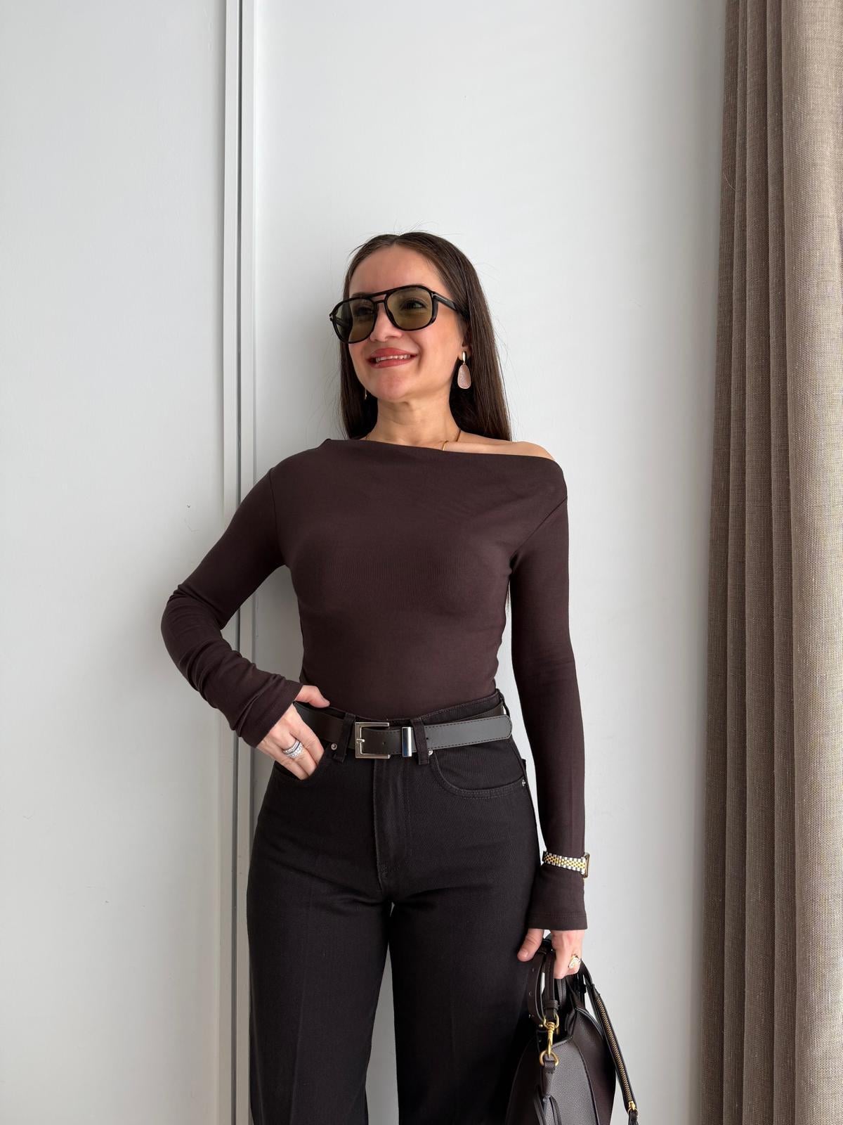 Kahve rengi Omuz Detaylı Yan Drapeli Bluz 16527