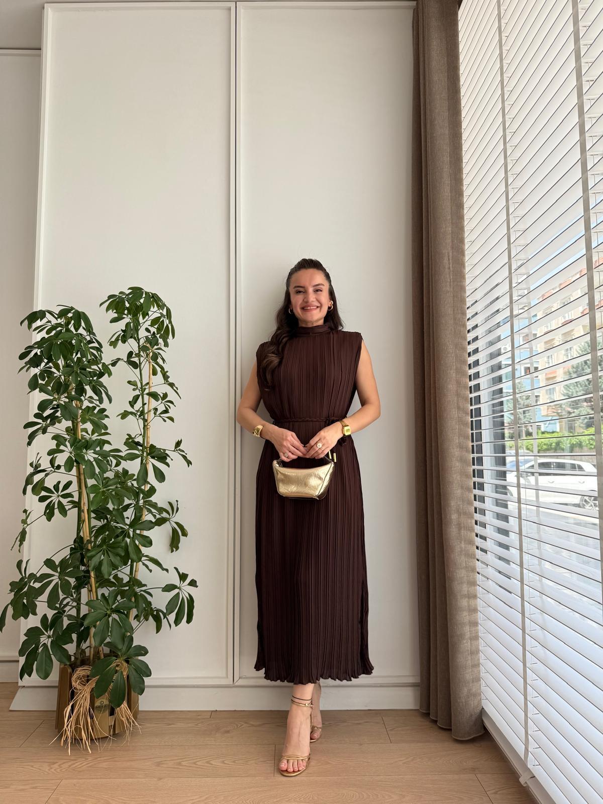 Kahve rengi Piliseli Örgü Kemerli Şifon Elbise 6146