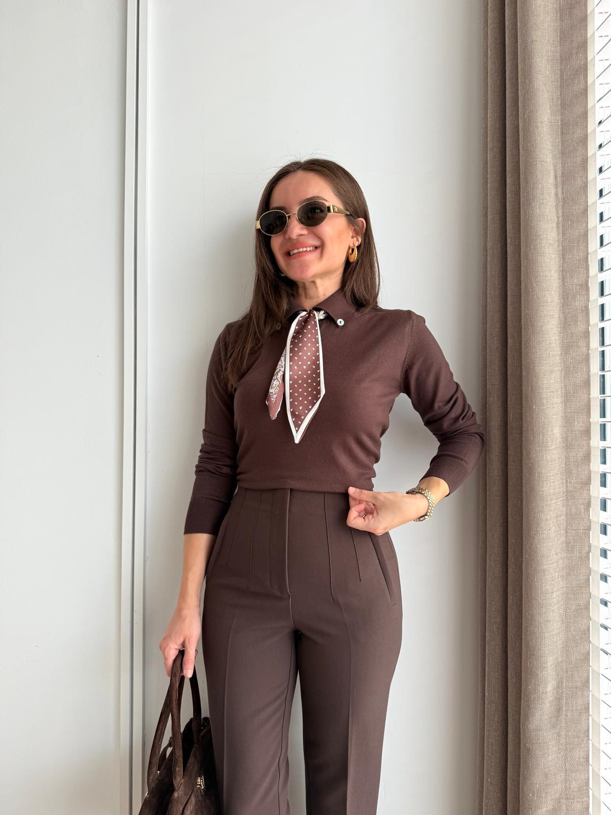 Kahve rengi Polo Yaka Fular Detaylı Triko Kazak 140518
