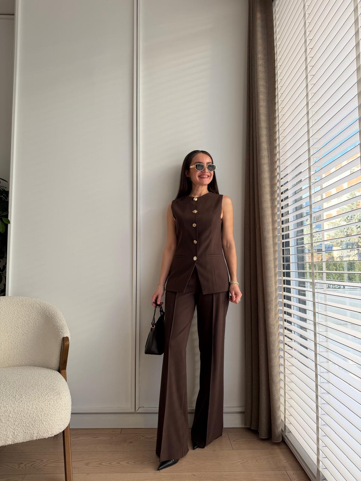 Kahve rengi Premium Seri Düğme Detaylı Yelekli Takım 9193