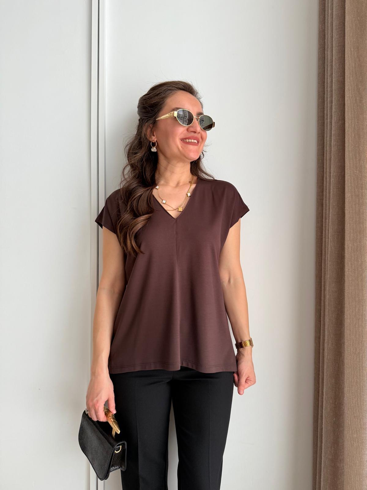 Kahve rengi V Yaka Dikiş Detaylı Bluz 29114