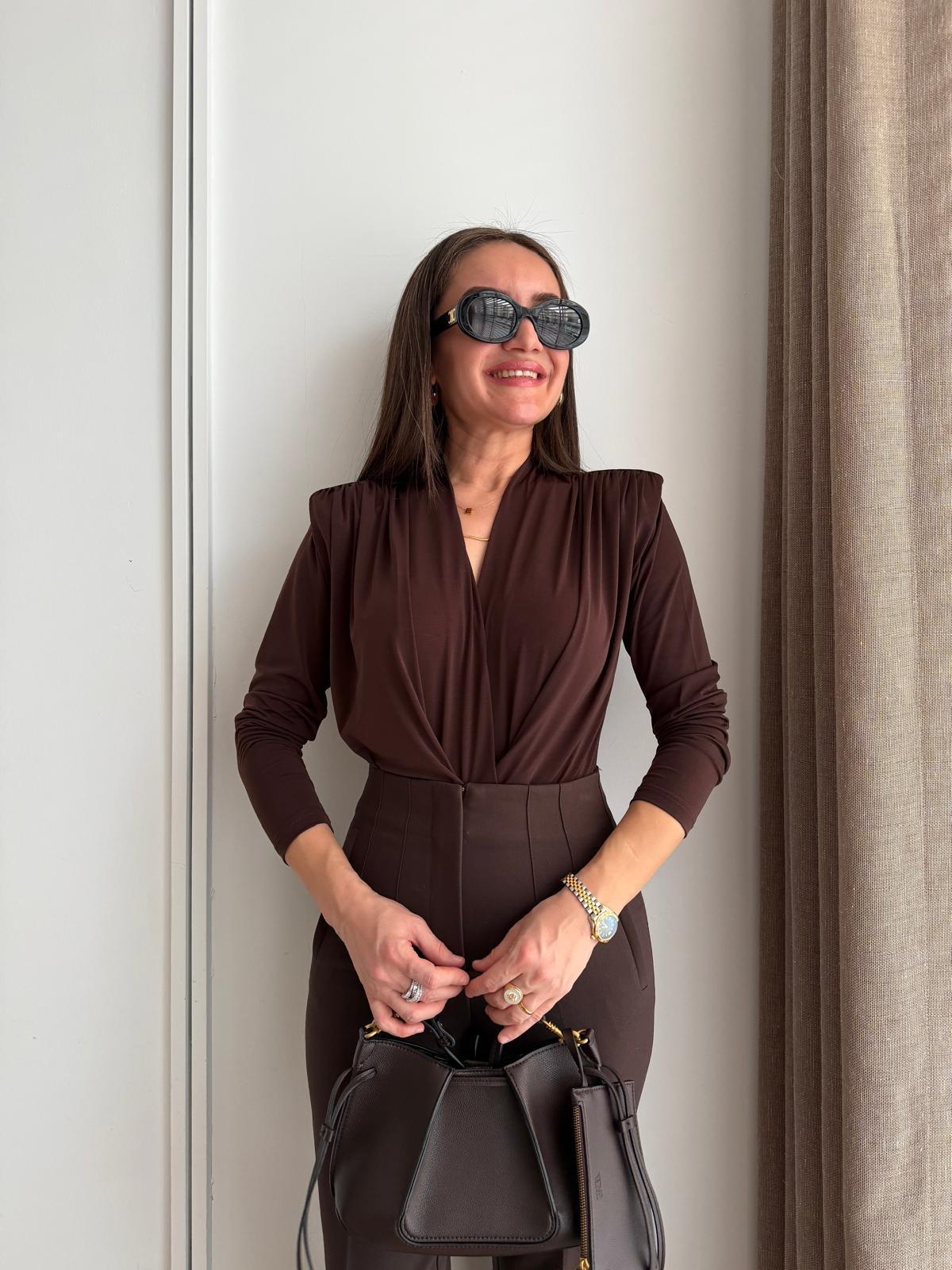 Kahve rengi Vatkalı Kruvaze Yaka Bodysuit 6001