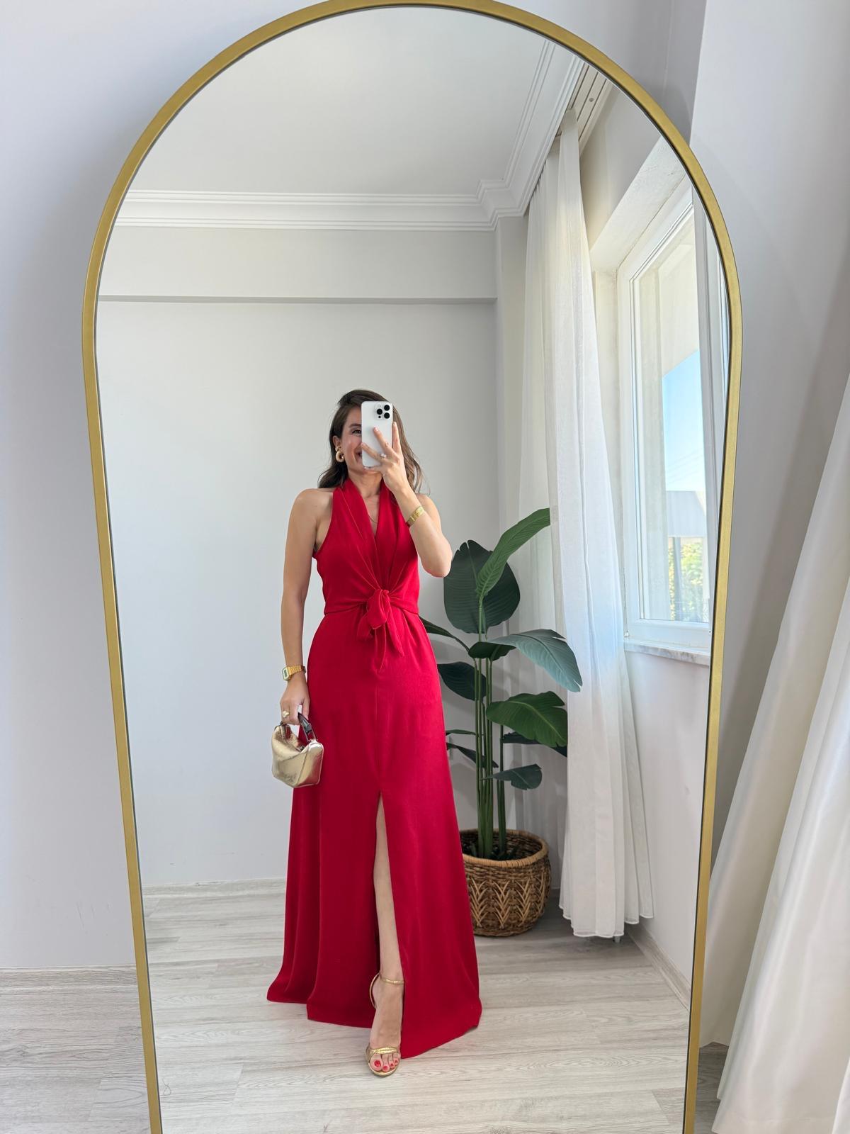 Kırmızı Desenli Ön Bağlamalı Yırtmaçlı Elbise 251660