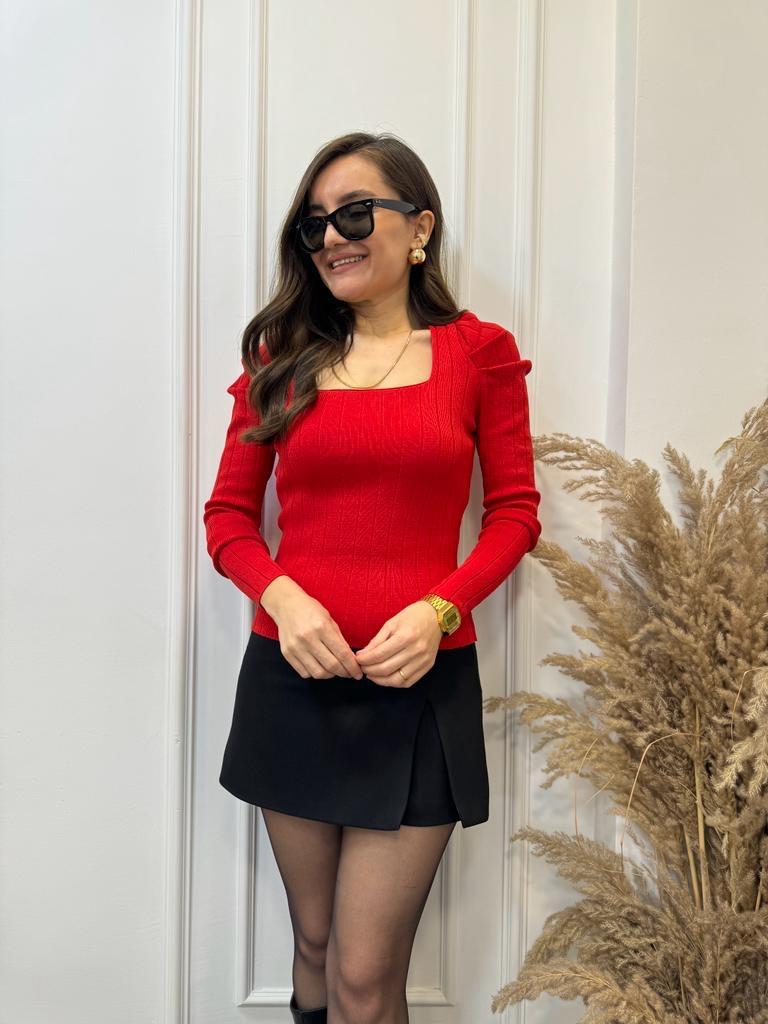Kırmızı Kare Yaka Omuz Drape Detaylı Triko Bluz 3072