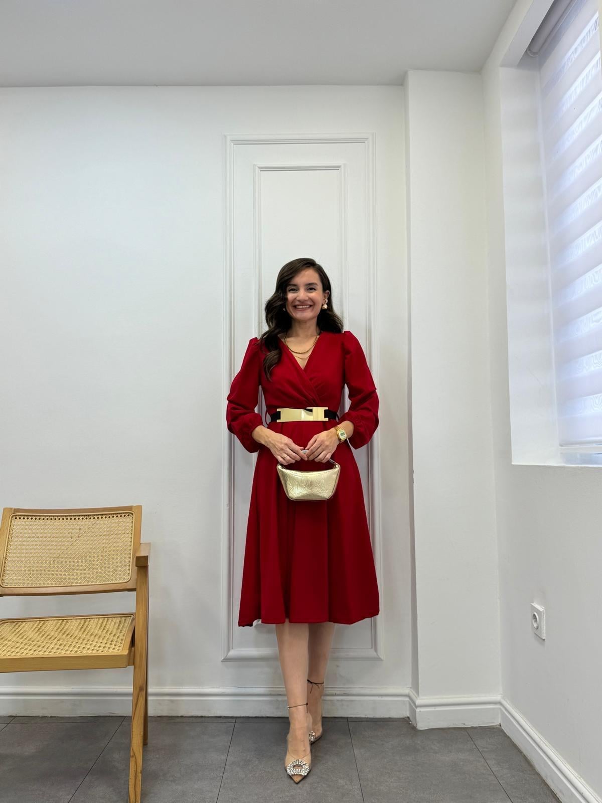 Kırmızı Kolu Dikişli Kemerli Çan Elbise 1128