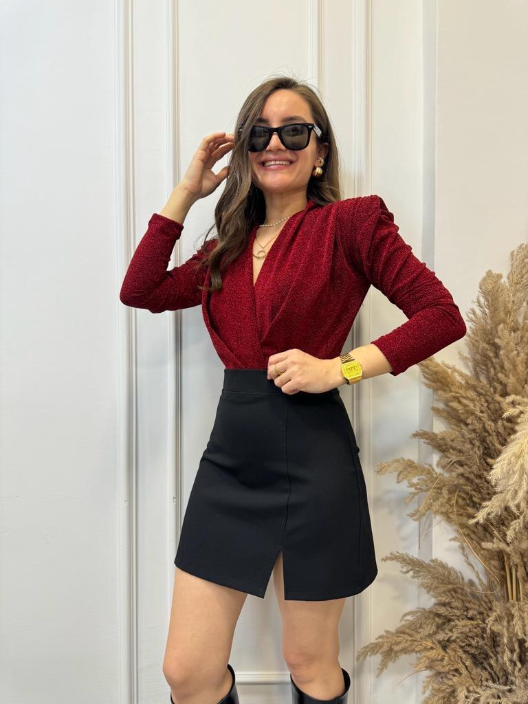 Kırmızı Kruvaze Yaka Parlak Kumaş Bodysuit 1801