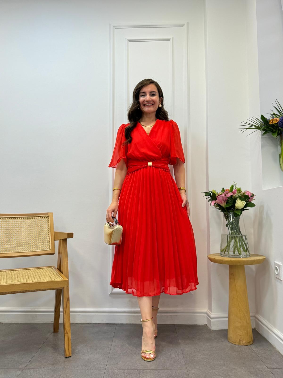 Kırmızı Piliseli Bel Detaylı Şifon Elbise 3498