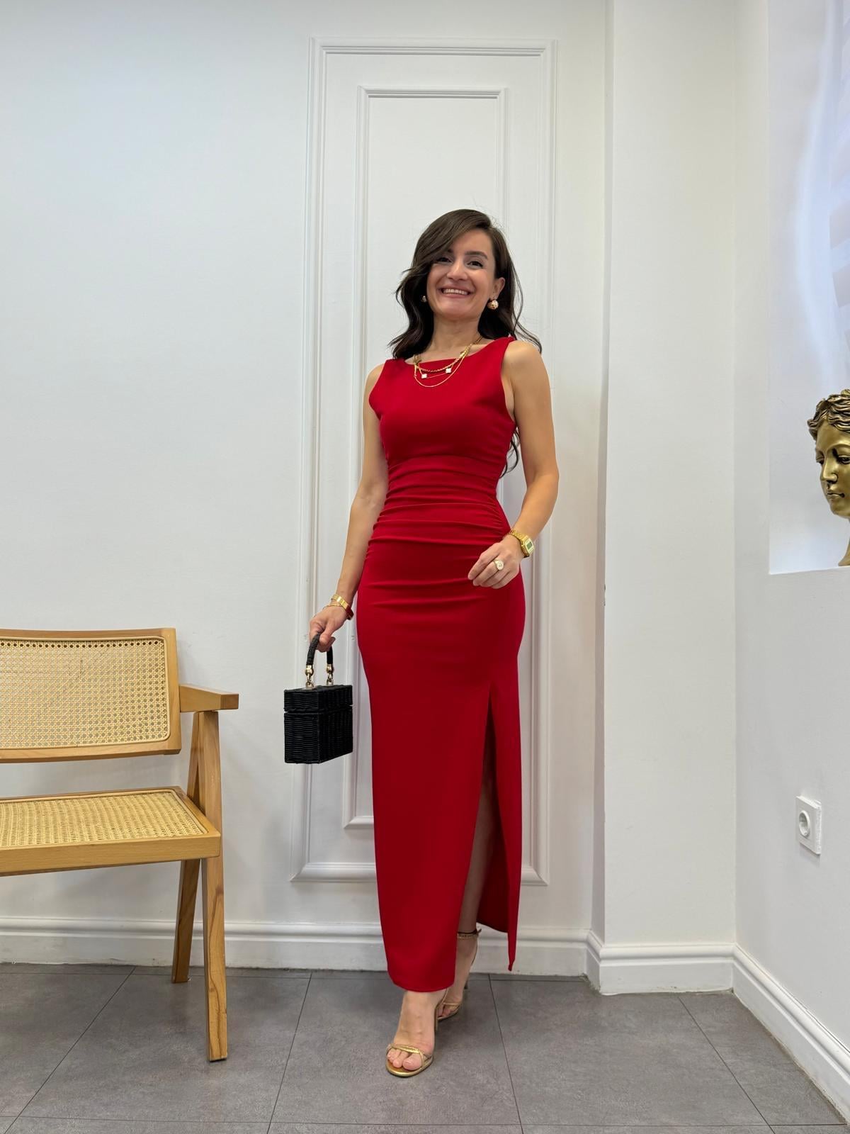 Kırmızı Sıfır Kol Yan Drapeli Yırtmaçlı Elbise 314