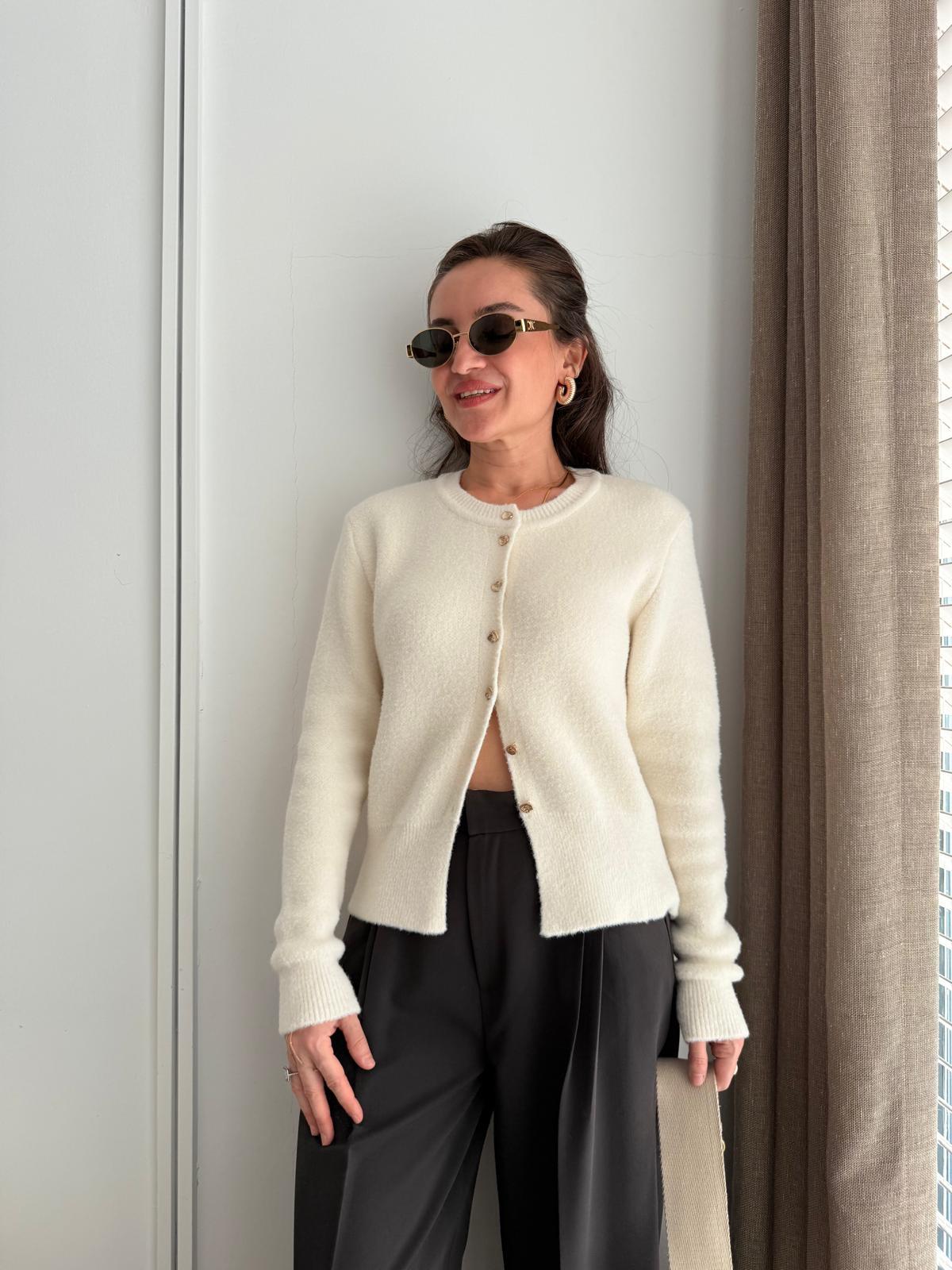 Krem Gold Düğmeli Angora Hırka 7606