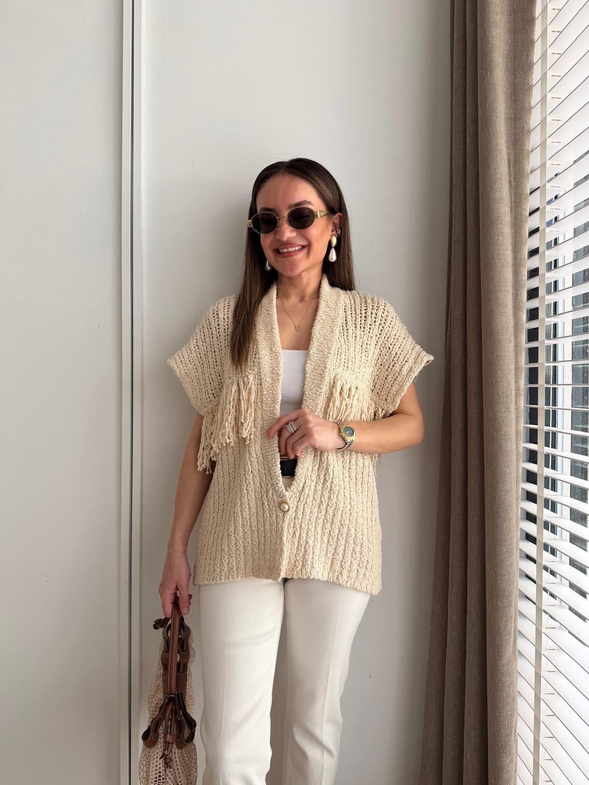 Krem Püskül Detaylı Triko Yelek 2594