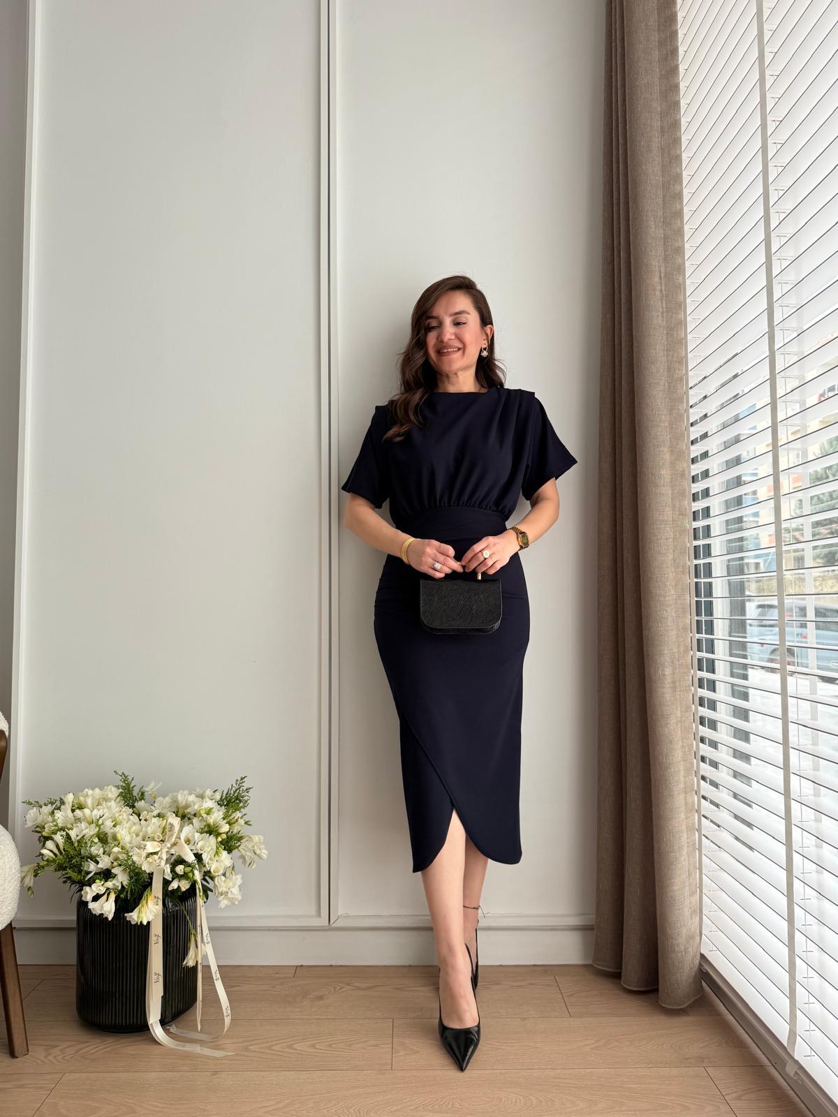 Lacivert Bel Büzgülü Drape Detaylı Yırtmaçlı Elbise 1274