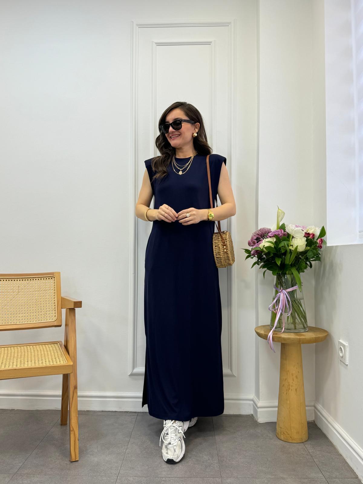 Lacivert Bisiklet Yaka Omuz Vatkalı Yanı Yırtmaçlı Özel Dokulu Elbise 0404