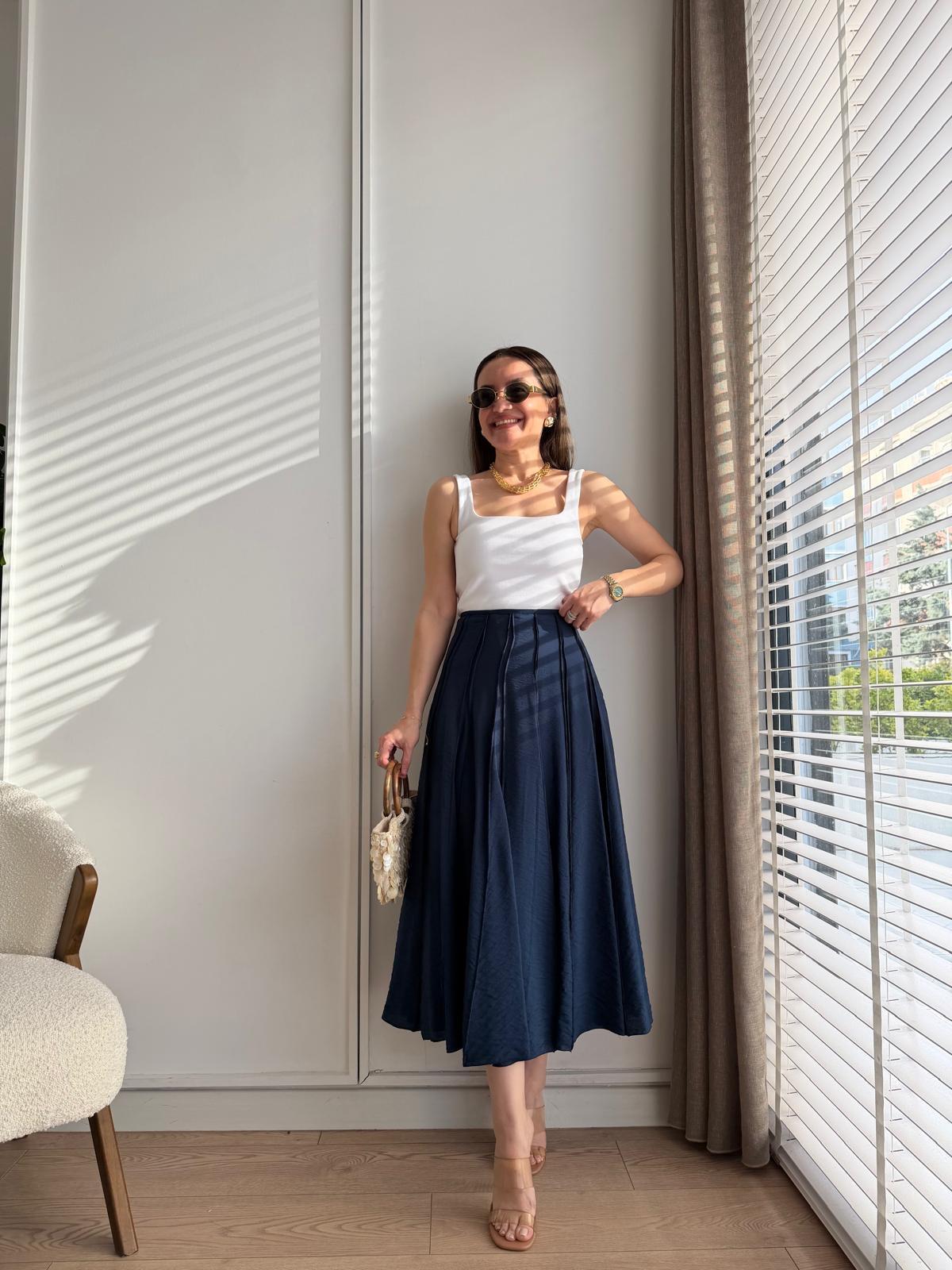 Lacivert Dikiş Detaylı Parçalı Etek 580257