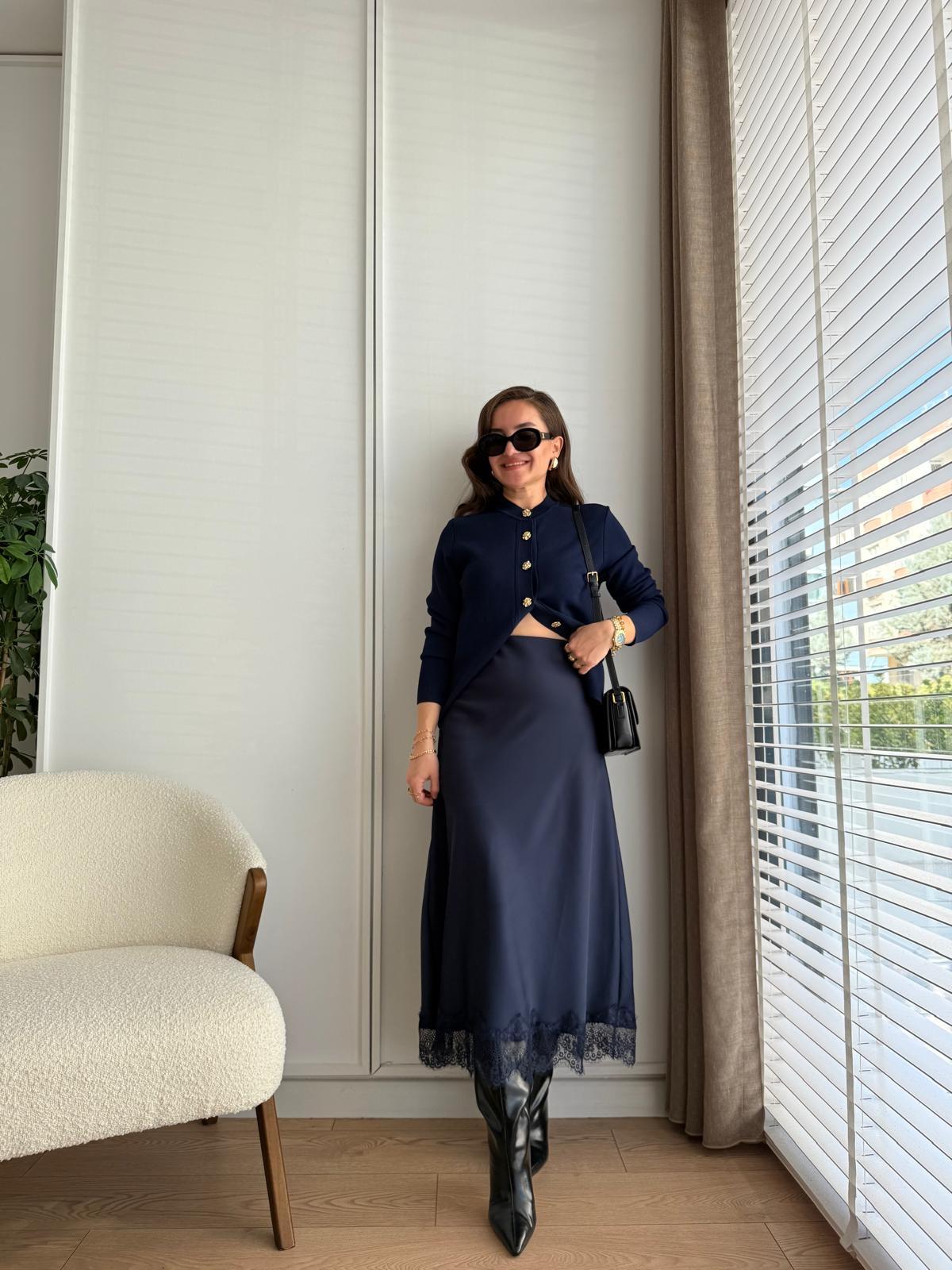 Lacivert Güpür Detaylı Saten Etek 580547
